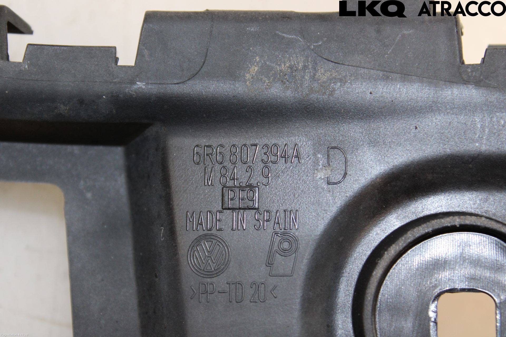 Volkswagen VW POLO 10-17 Støtfangerfeste Bak Høyre
