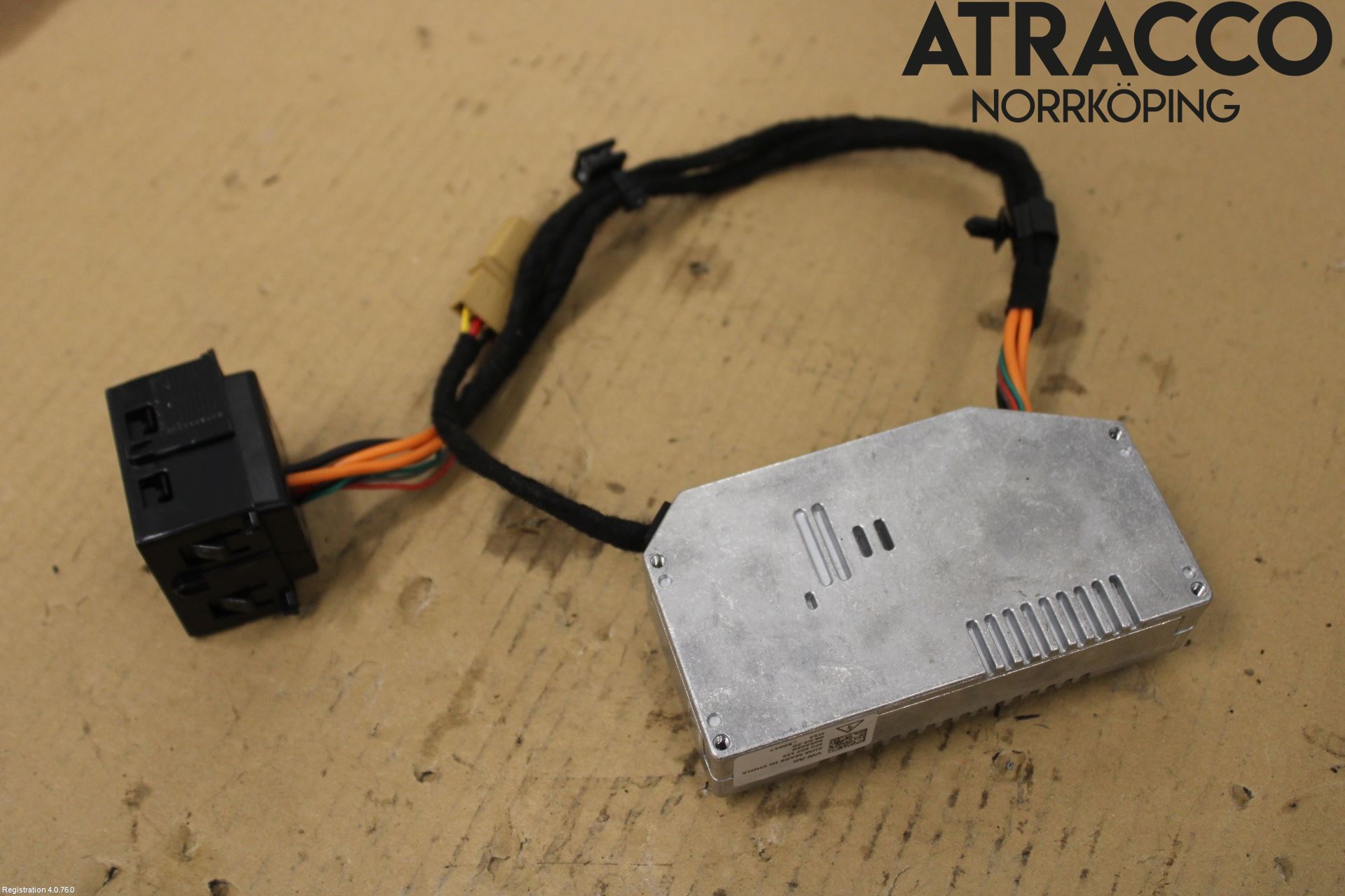 Skoda OCTAVIA (NX) 20- Inverter 12-)220V