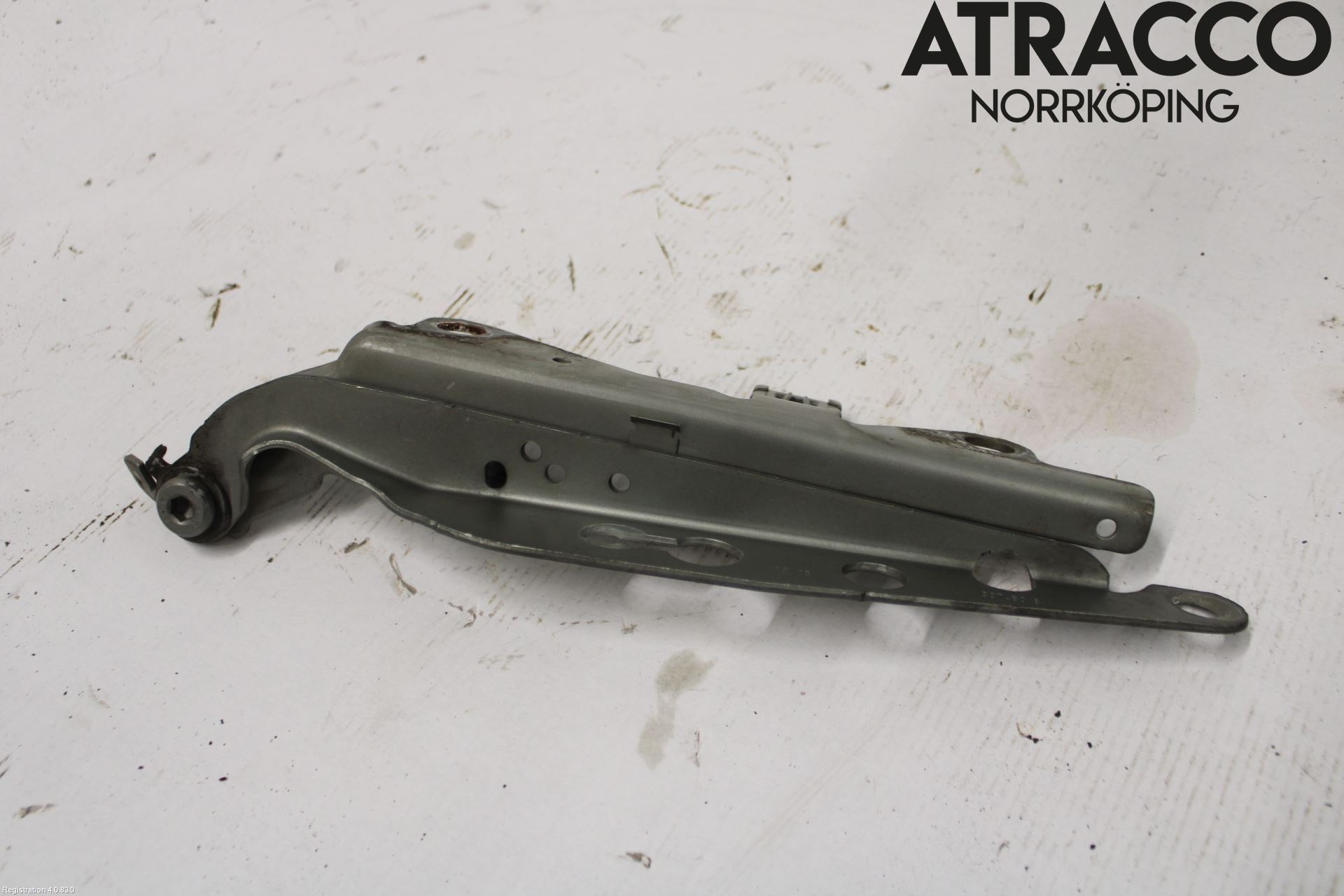 Volvo V70 05-08 Panser Hengsel - Hengsler