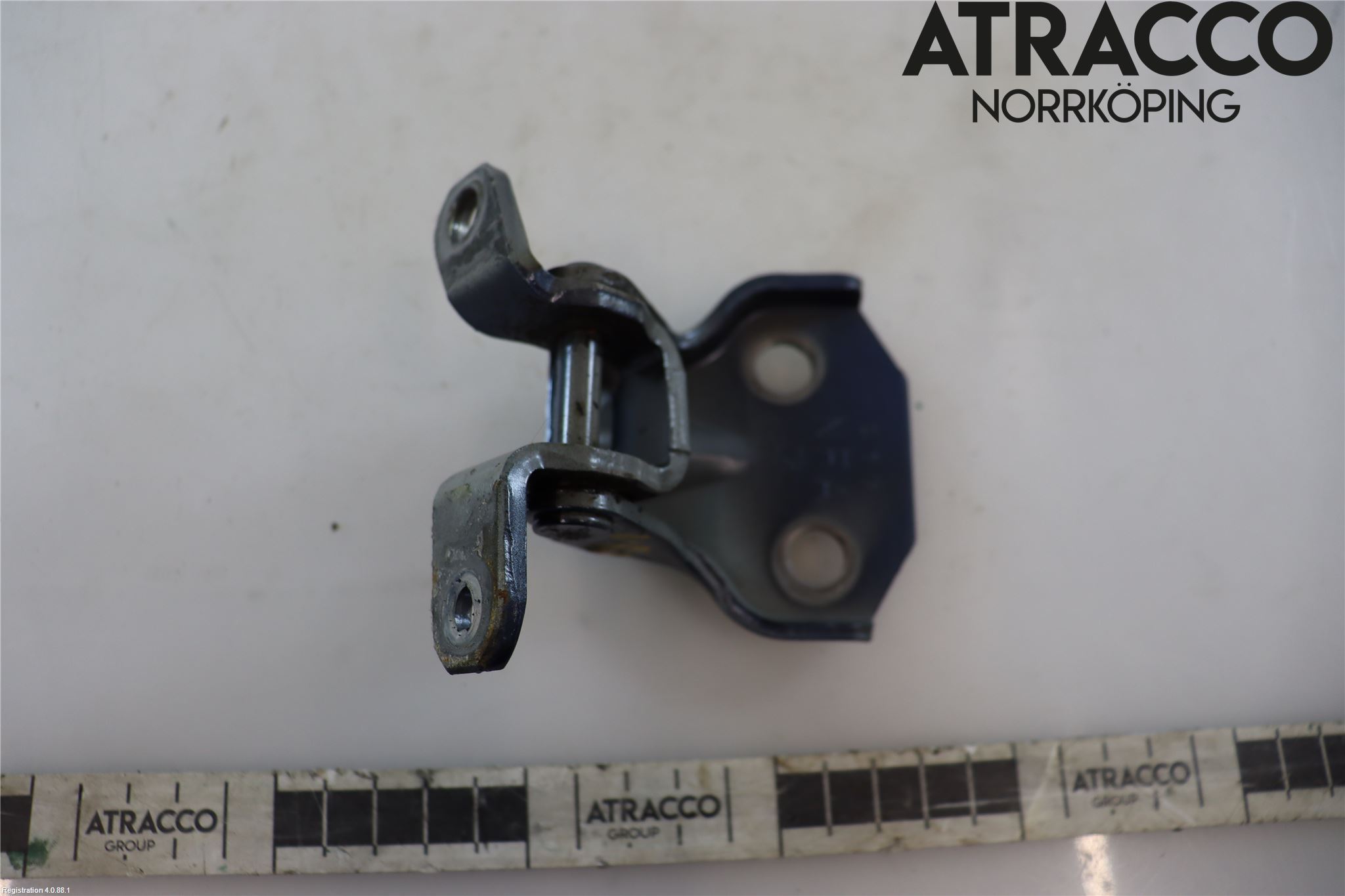 Subaru FORESTER SH  08-13 Dørhengsel