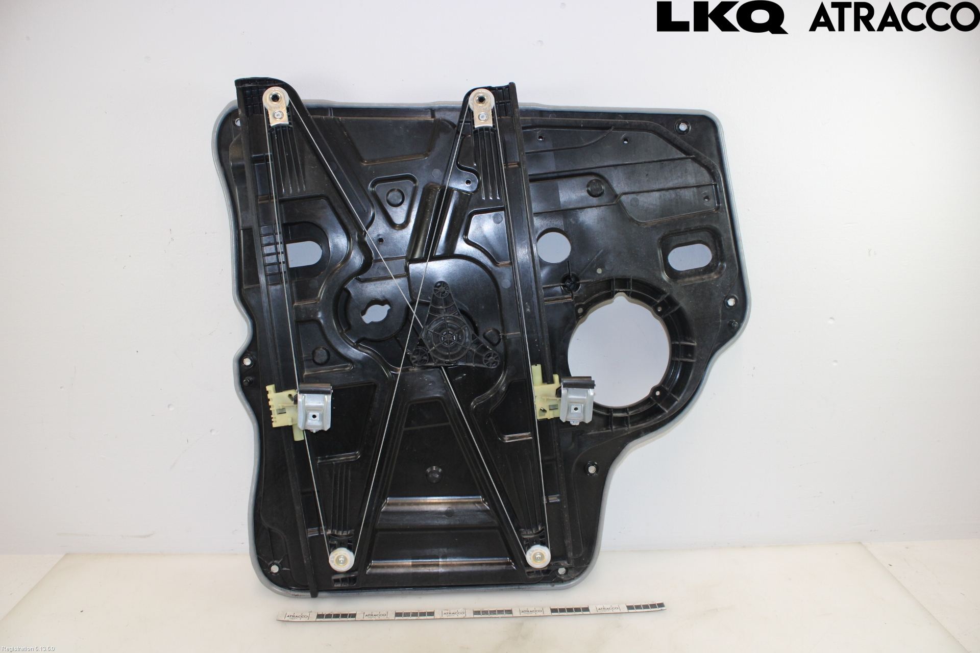 Volkswagen VW TRANSP/CARAVELLE (T7) 22-24 Vindusheis El Komp