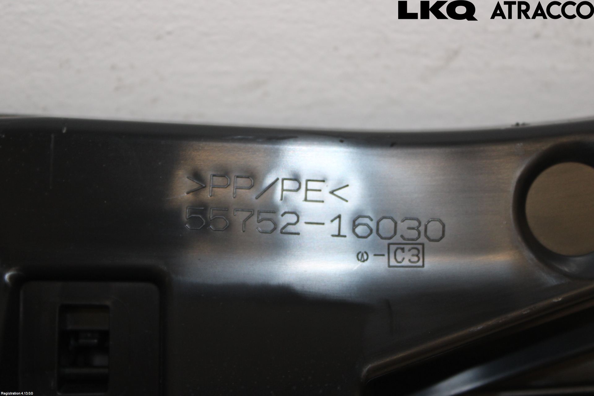Toyota COROLLA CROSS XG10 22- Visker Deksel-Grill-Under Frr