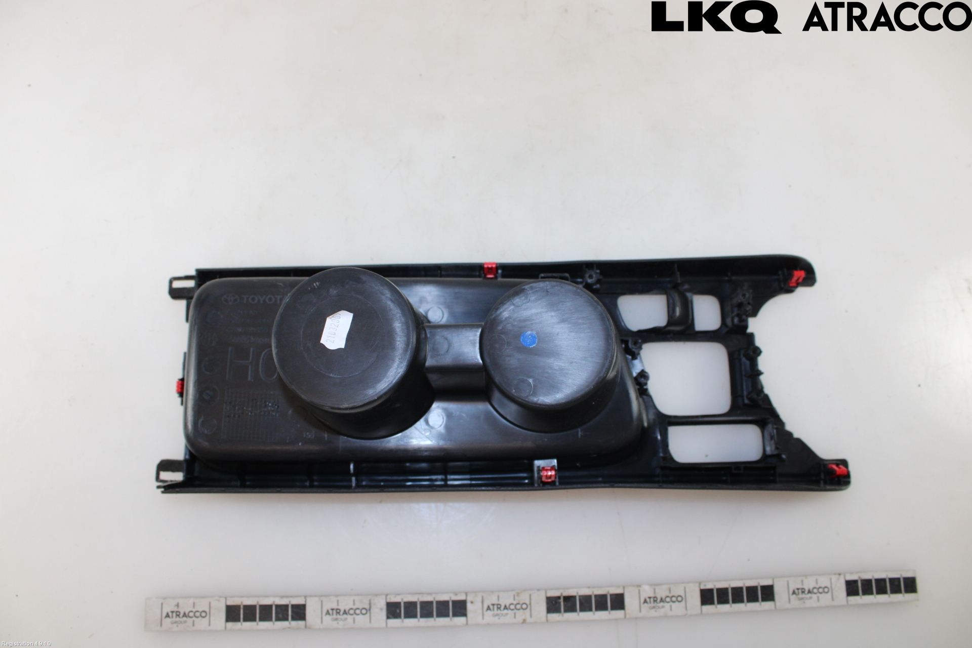 Toyota YARIS CROSS XP21 21- Innr Koppholder