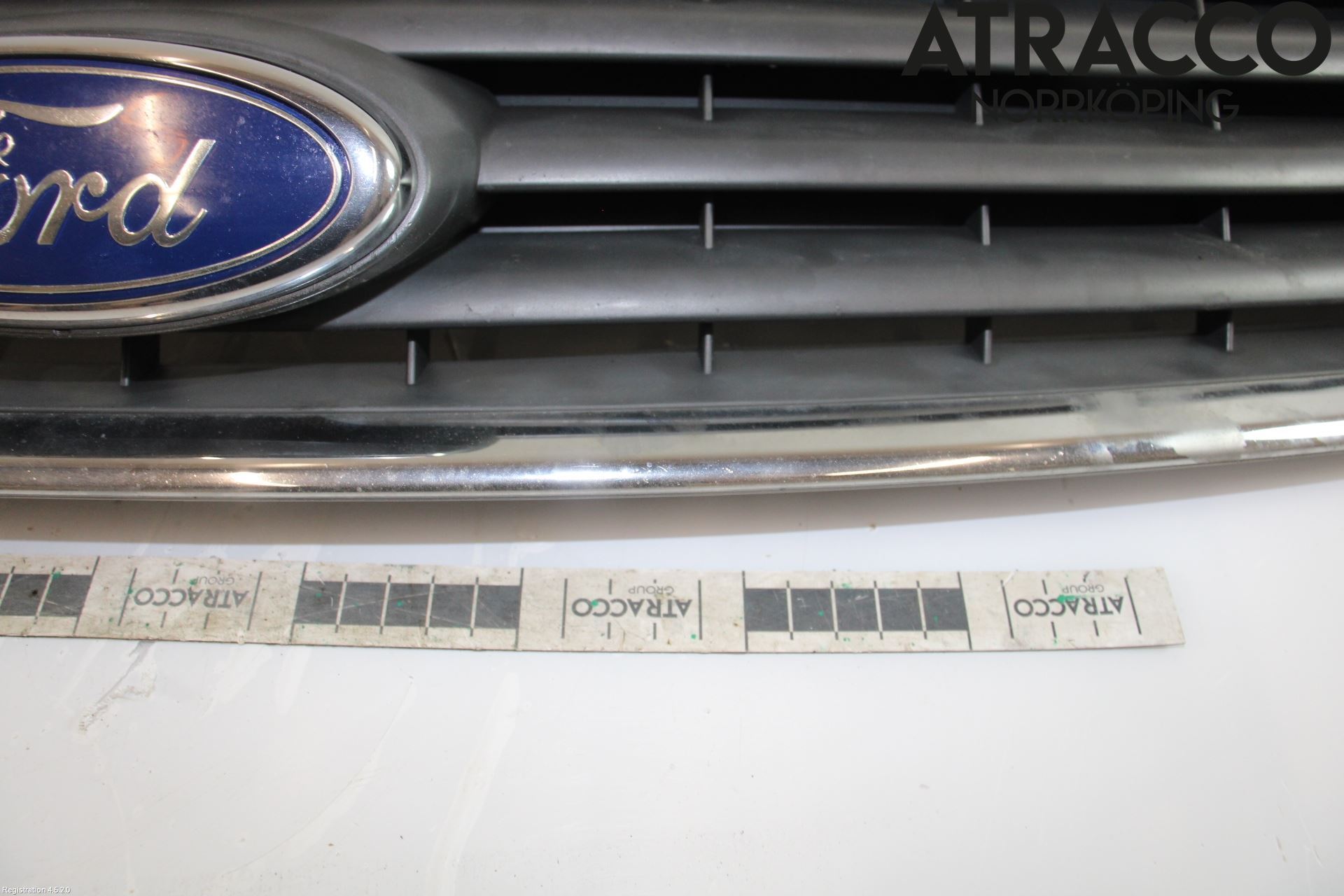 Ford KUGA 08-12 Grill Komplett