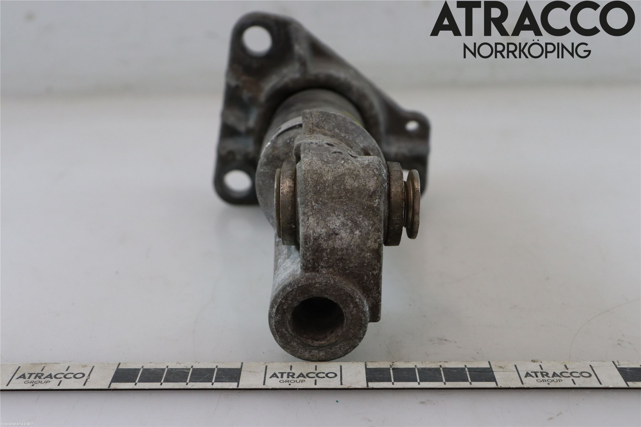 Audi A4/S4 01-05 Støtfanger Foran Feste