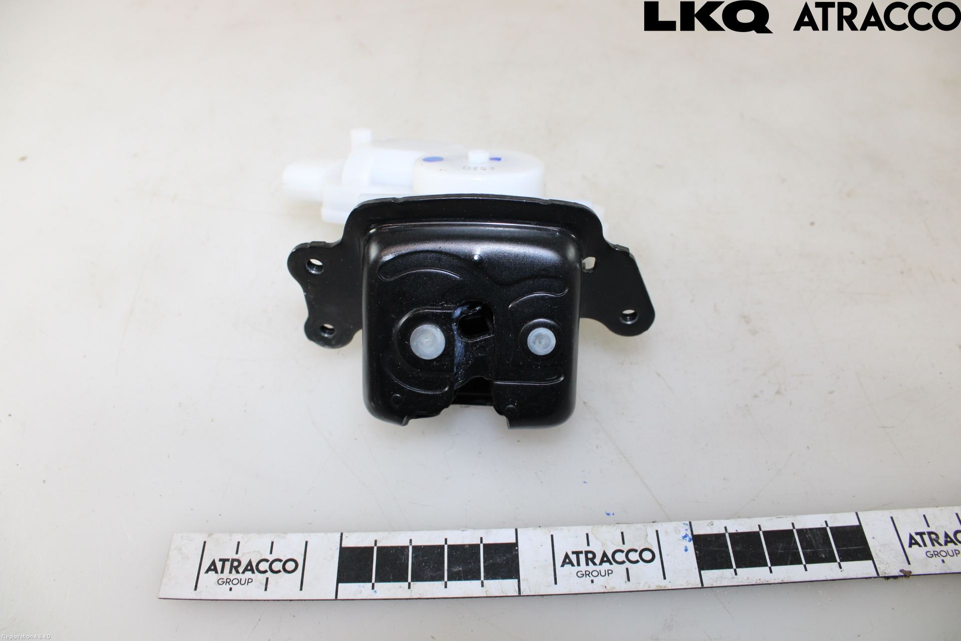 Toyota YARIS CROSS XP21 21- Bakluke-Lokk Låsekasse