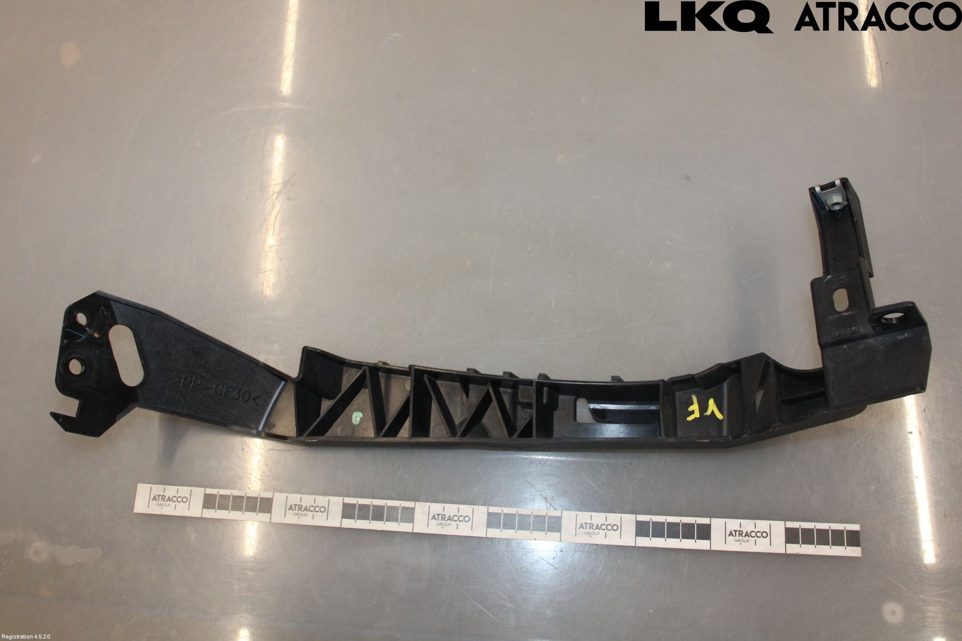 Mazda CX-30 20- Frontlykt Holder-Feste