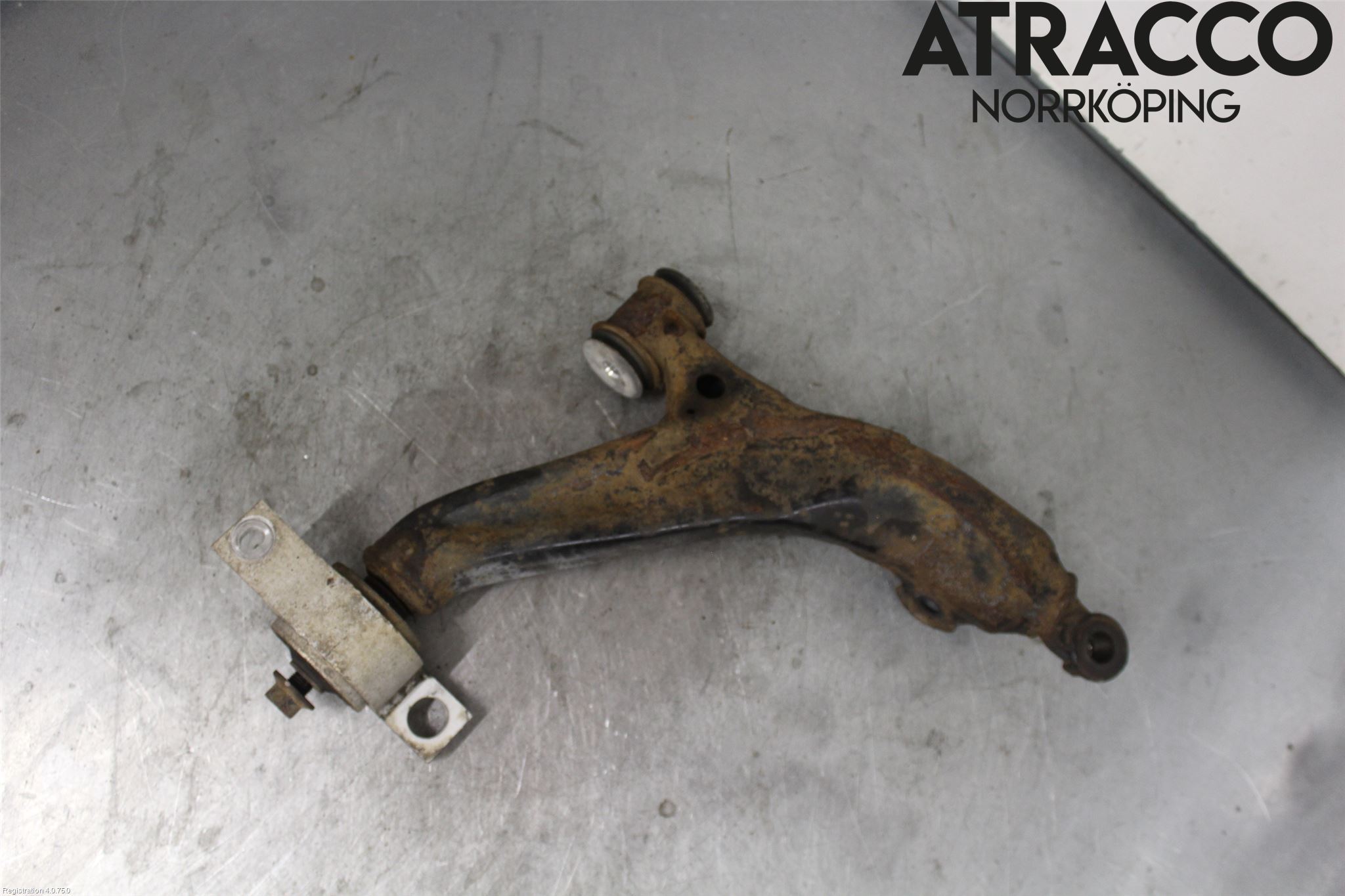 Lexus IS 220d/250/350 06-13 Bærearm Foran Venstre Nedre