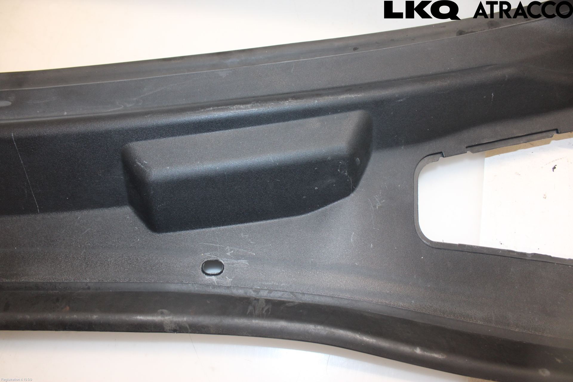 Chrysler CHR 300C Visker Deksel-Grill-Under Frr