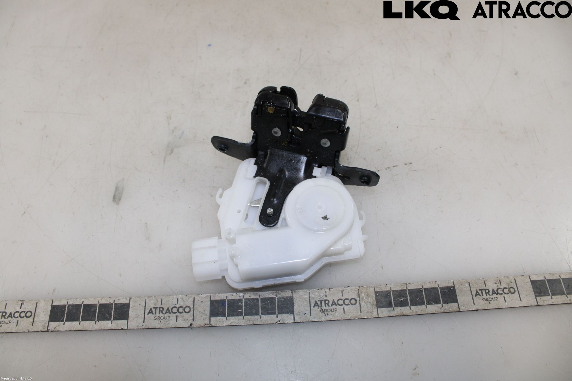 Toyota YARIS XP21 20- Bakluke-Lokk Låsekasse