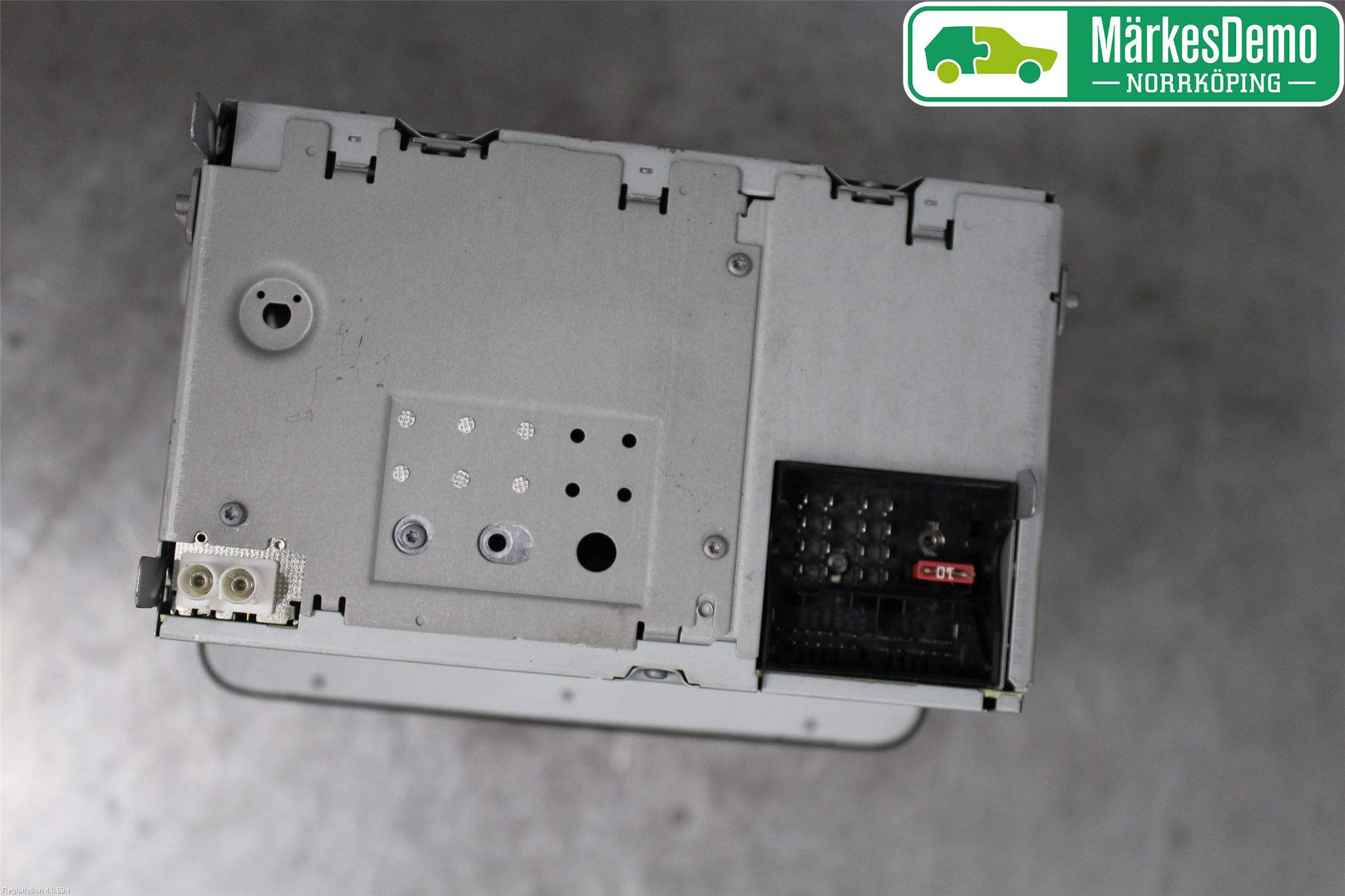Volkswagen VW CADDY      04-10 Stereo Radio Med Cd