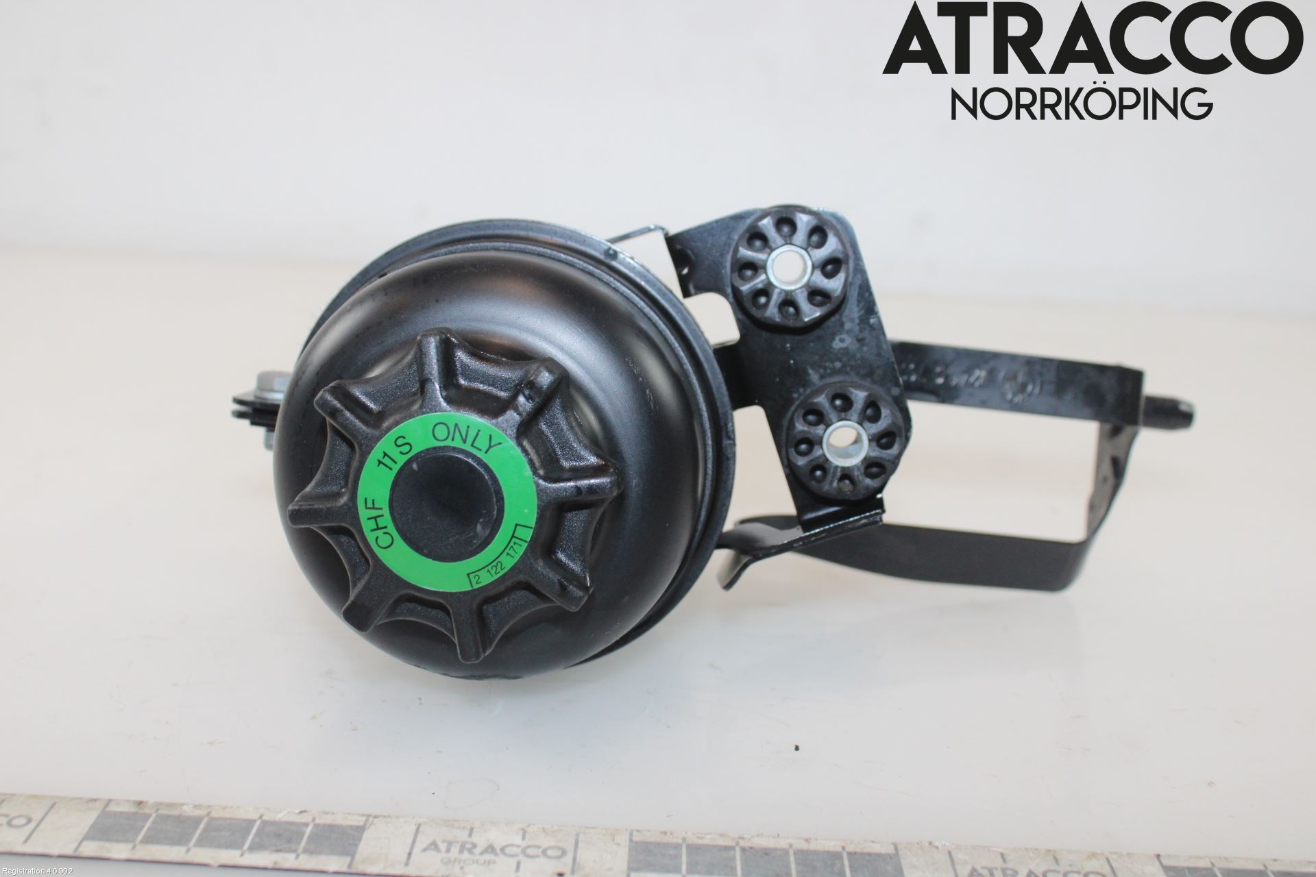 BMW 5 E60/61 Sed/Tou 02-10 Servo Oljebeholder