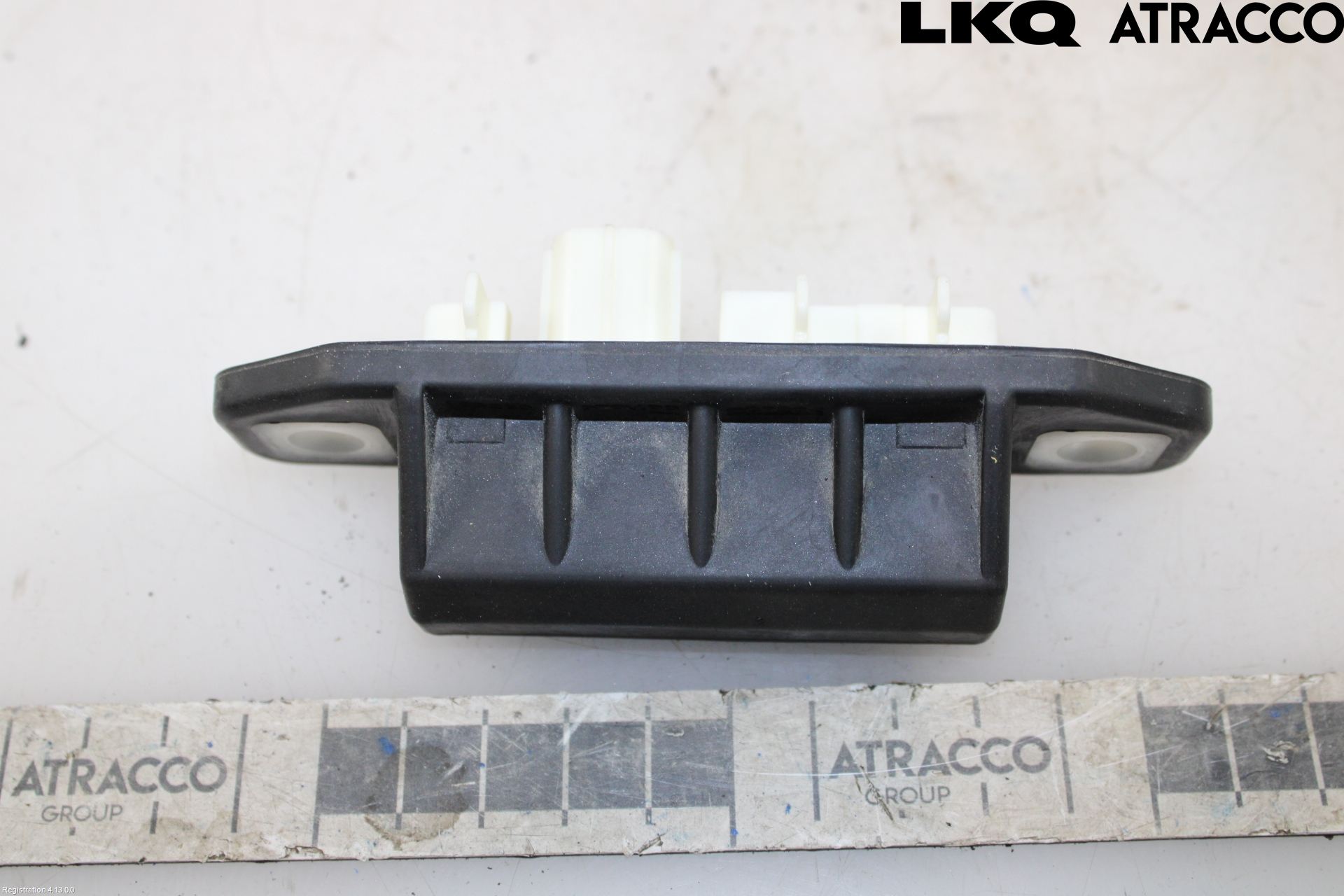 Toyota COROLLA CROSS XG10 22- Bakluke Handtak Ytre