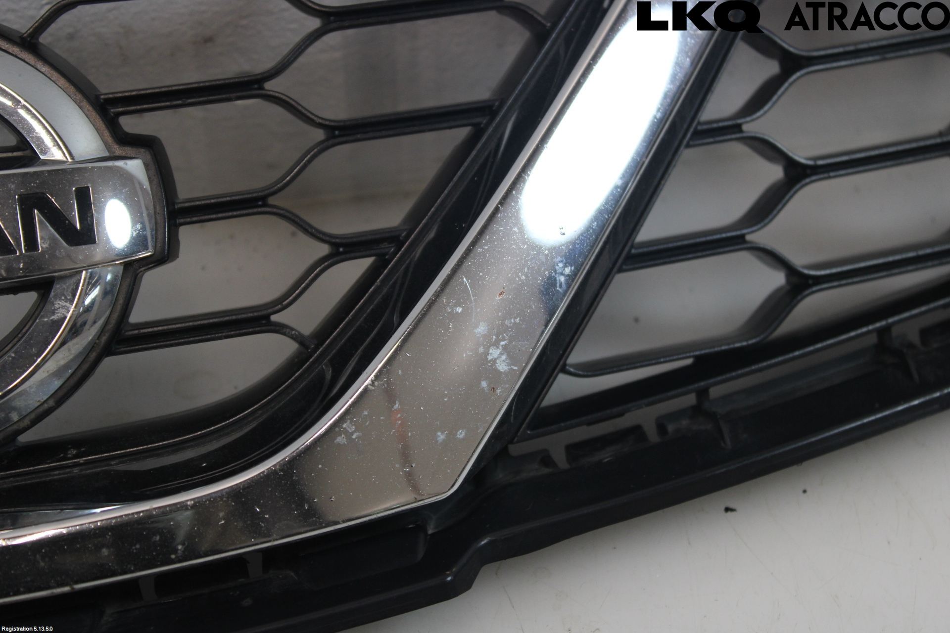 Nissan MICRA 11-16 Grill Komplett