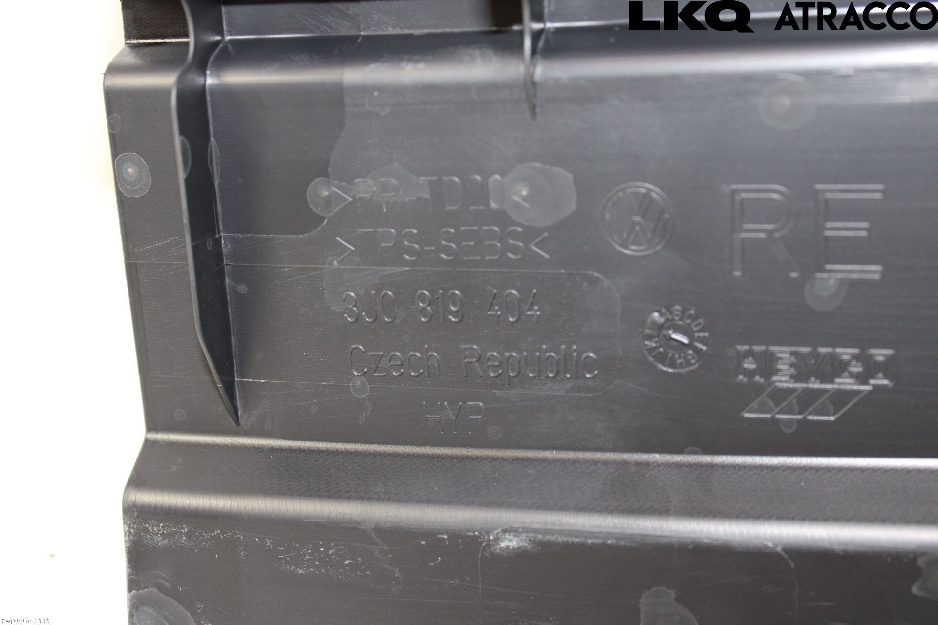 Volkswagen VW PASSAT 24- Visker Deksel-Grill-Under Frr