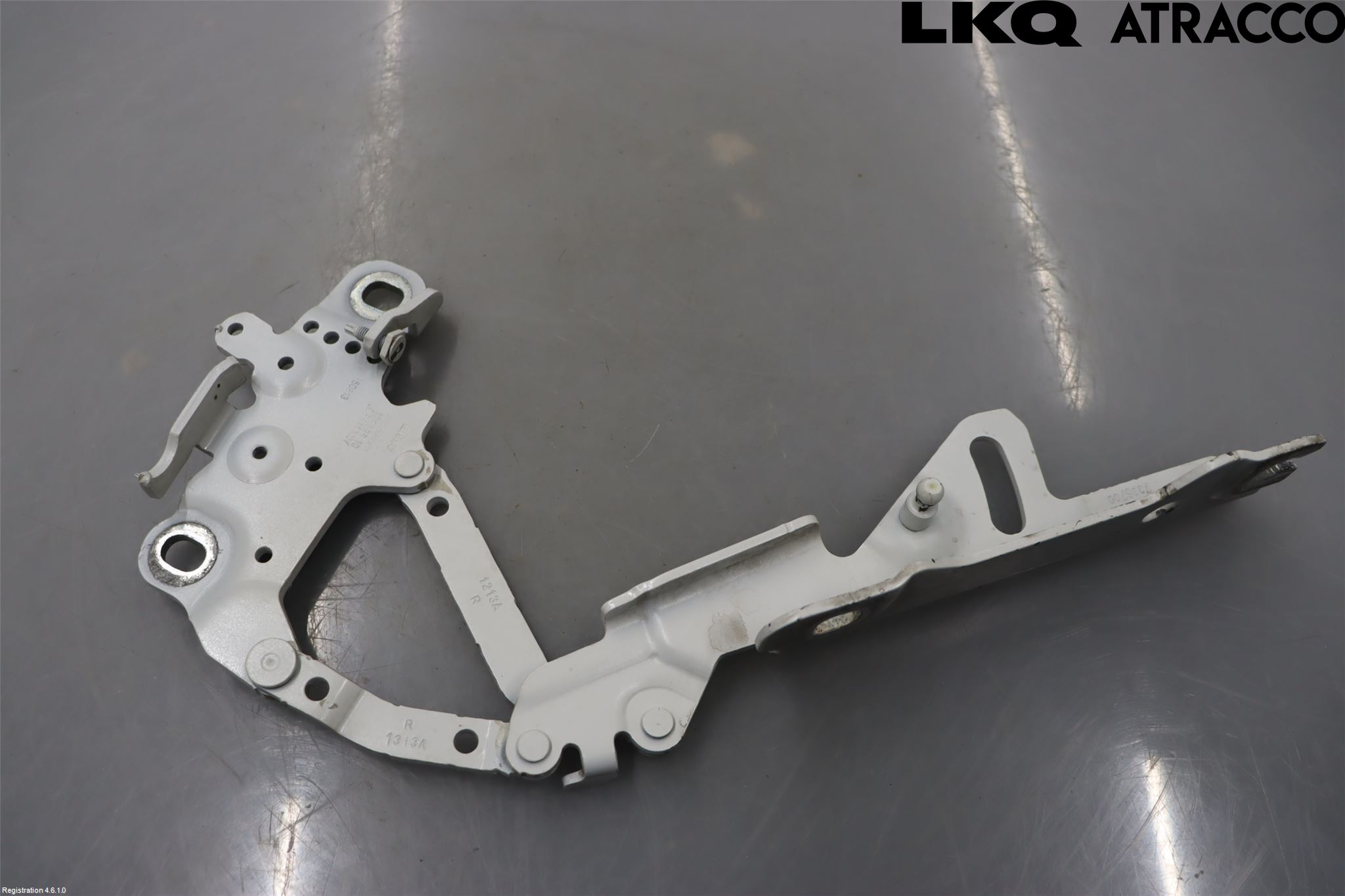 BMW 3 F30/F31/F80 12-19 Panser Hengsel - Hengsler