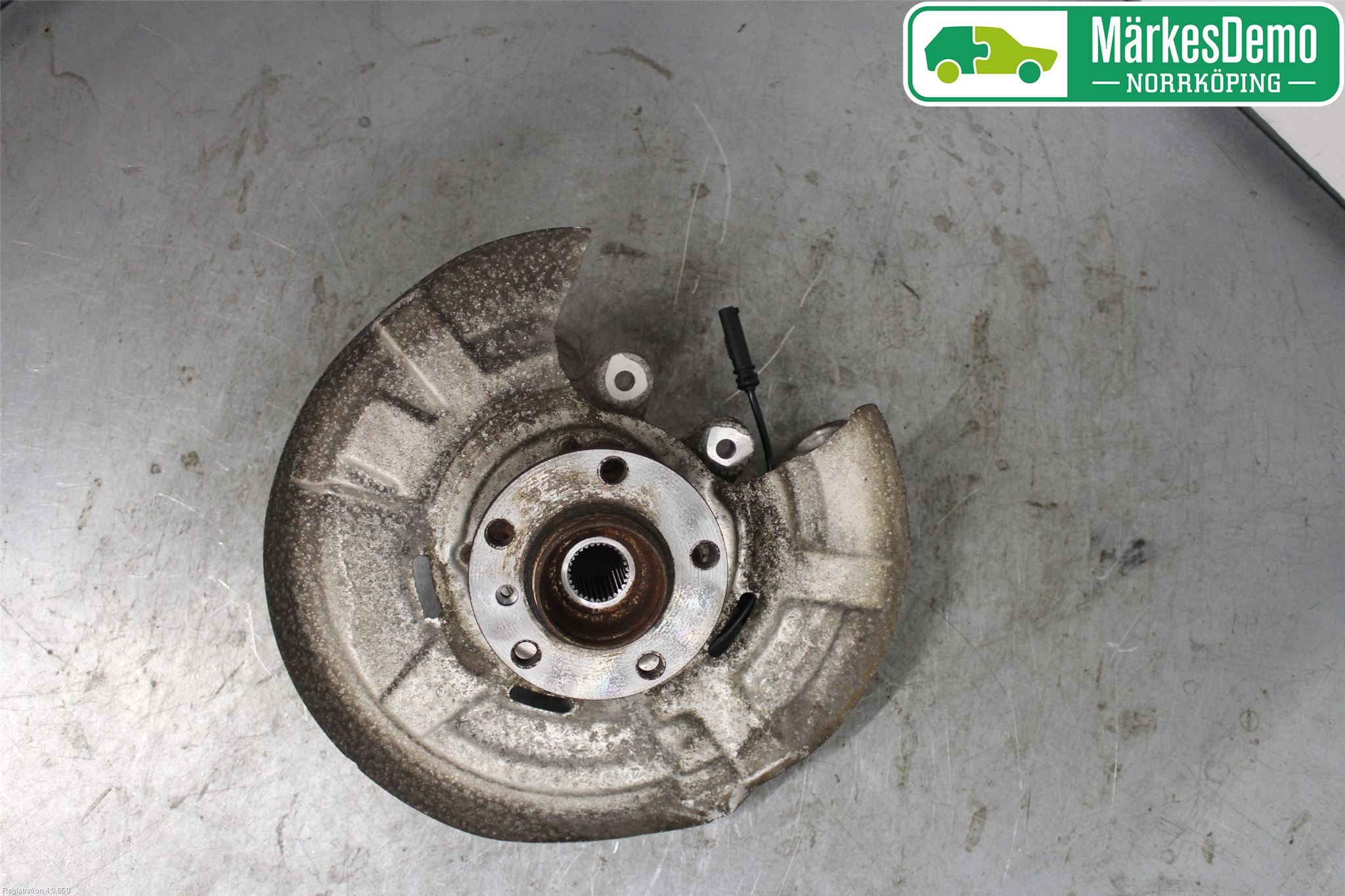 BMW 5 F10/F11/F18 09-17 Spindel Vb