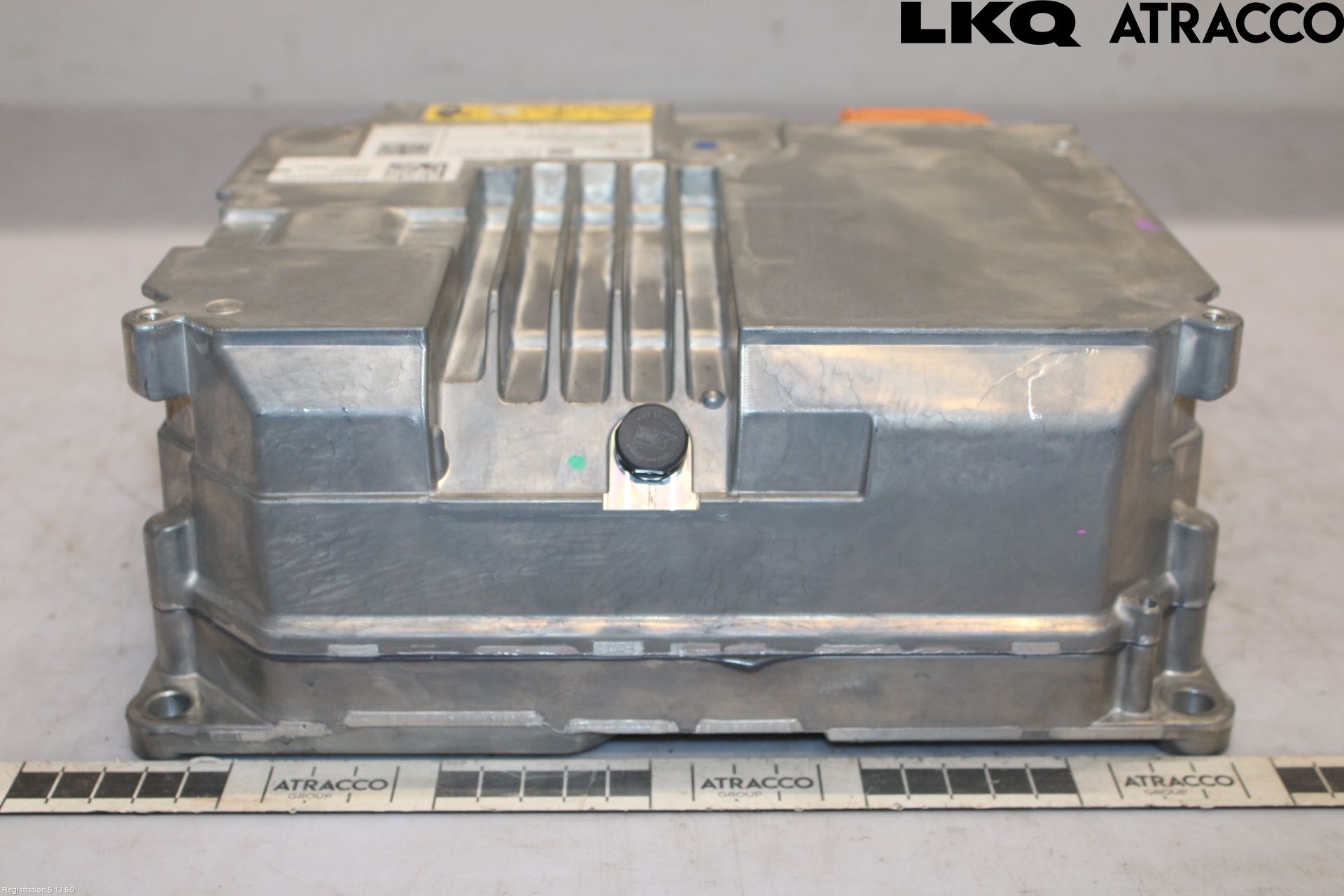 Mercedes-Benz MB EQA (H243) 21- Inverter 12-)220V