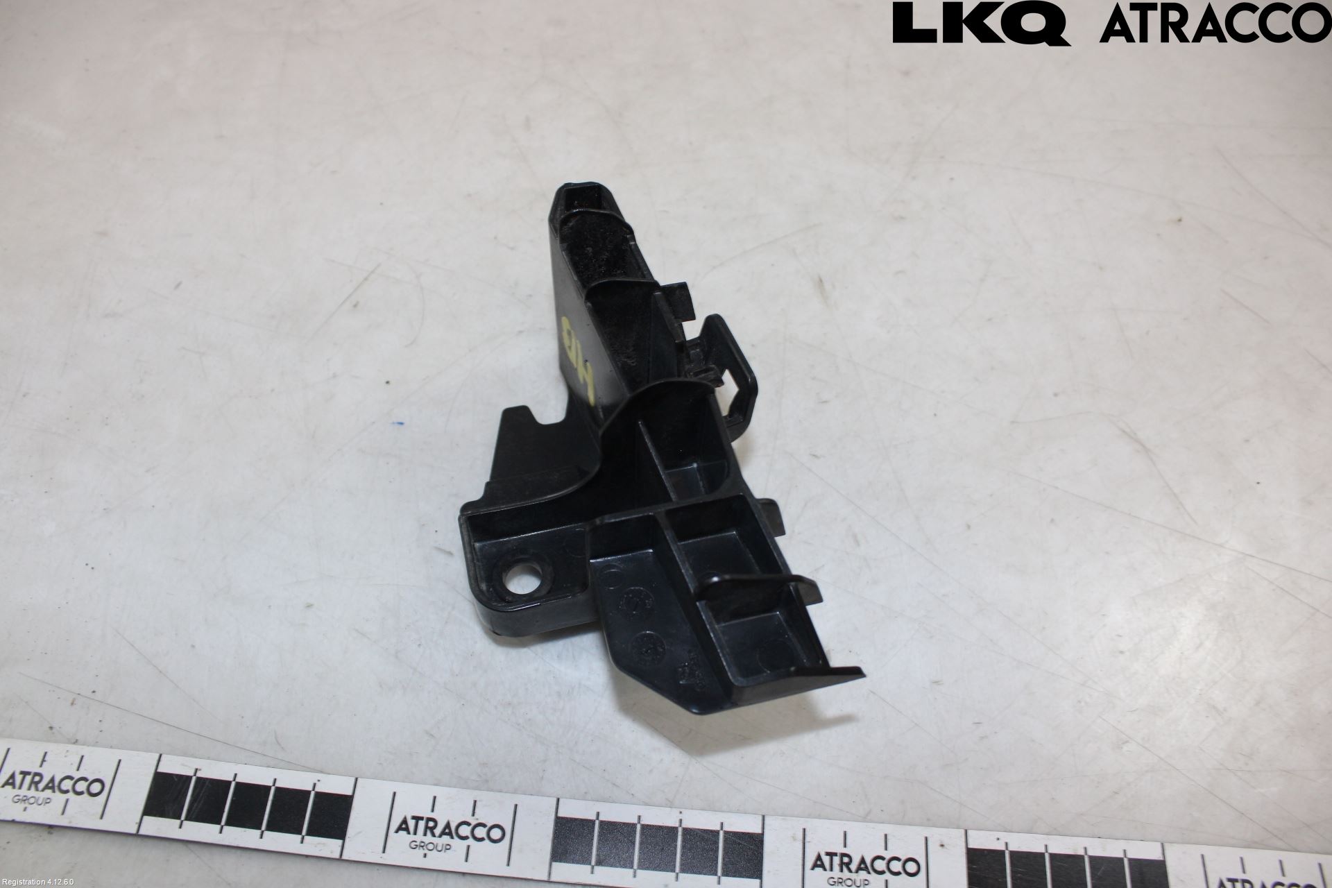 Toyota YARIS XP130 15-20 Støtfangerfeste Bak Høyre