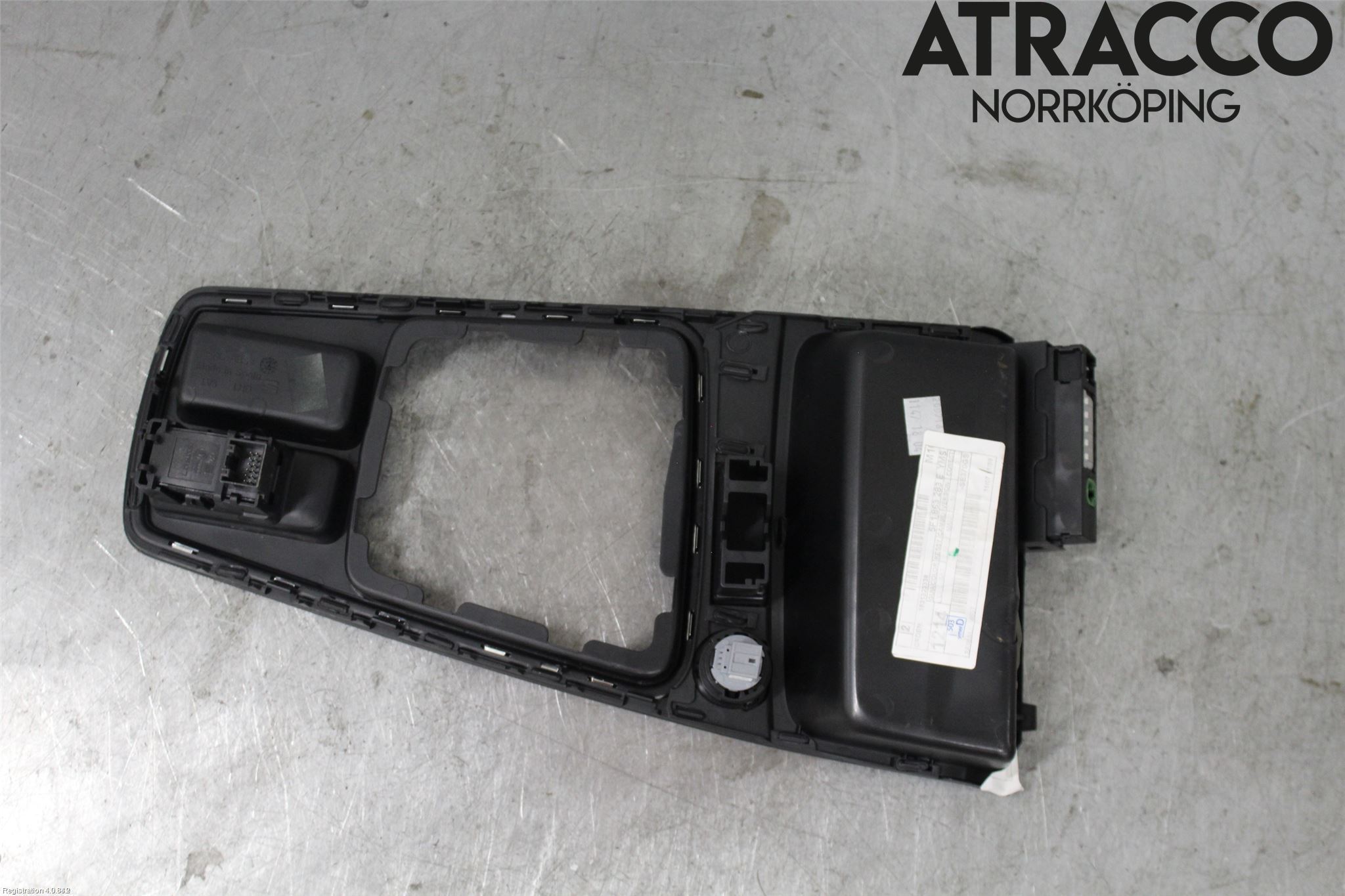Seat LEON 13-20 Instrumentkonsoll Midt