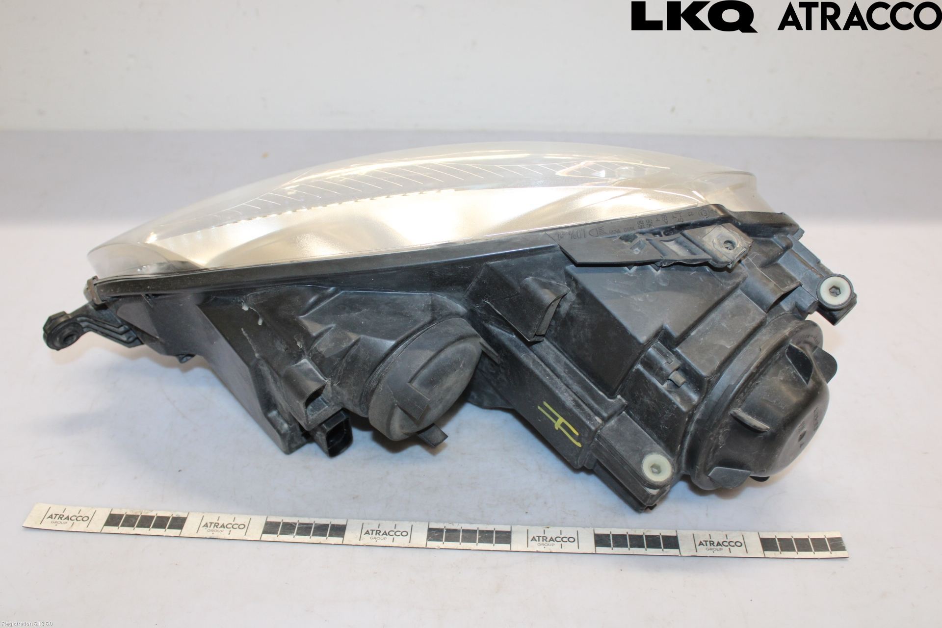 Volkswagen VW GOLF V 04-09 Frontlykt Høyre
