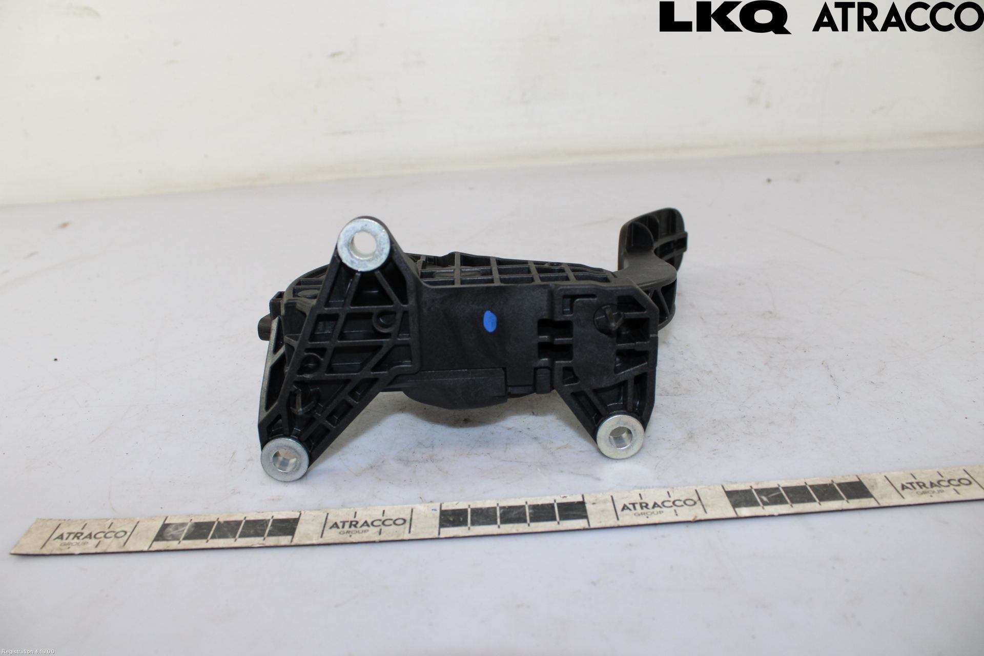 Toyota C-HR 24- Gasspedal