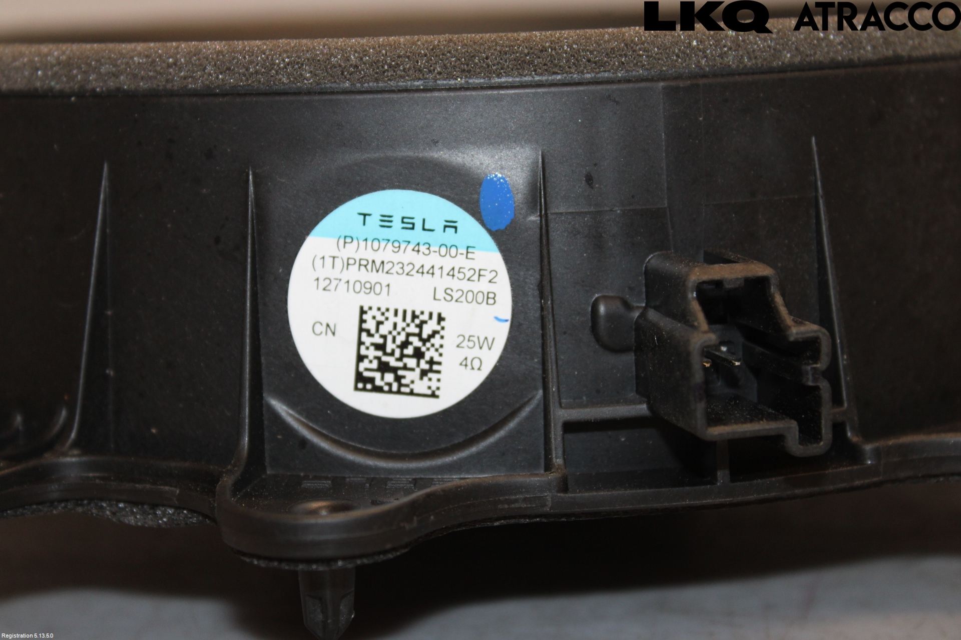 Tesla MODEL 3 17- Innr Høyttaler