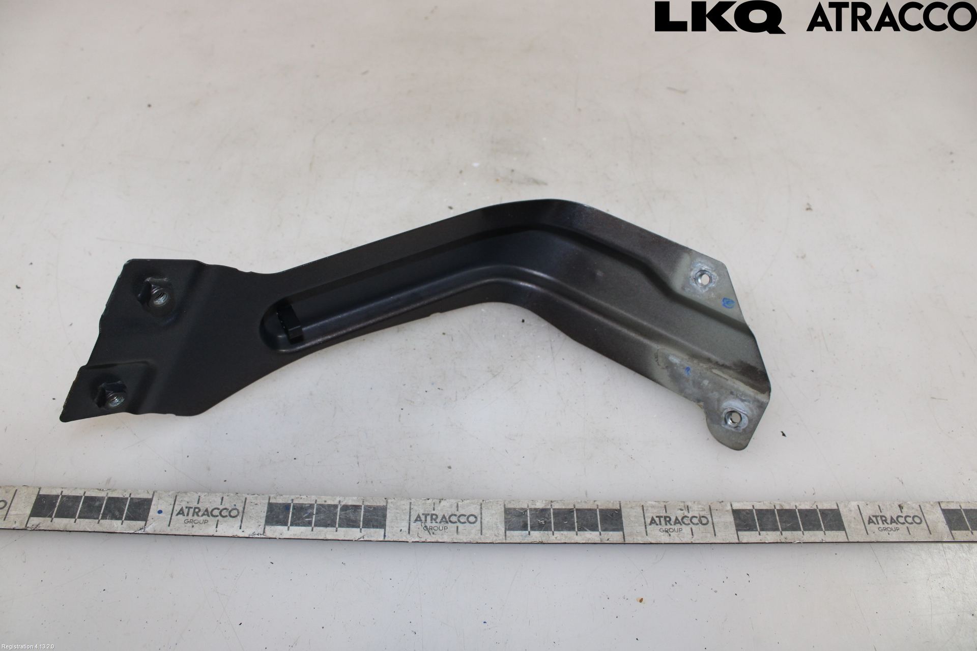Volkswagen VW TOURAN 10-15 Frontskjermfeste Venstre
