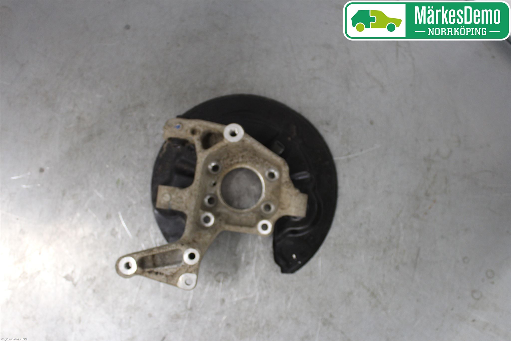 Audi Q3 8U 12-18 Spindel Vb