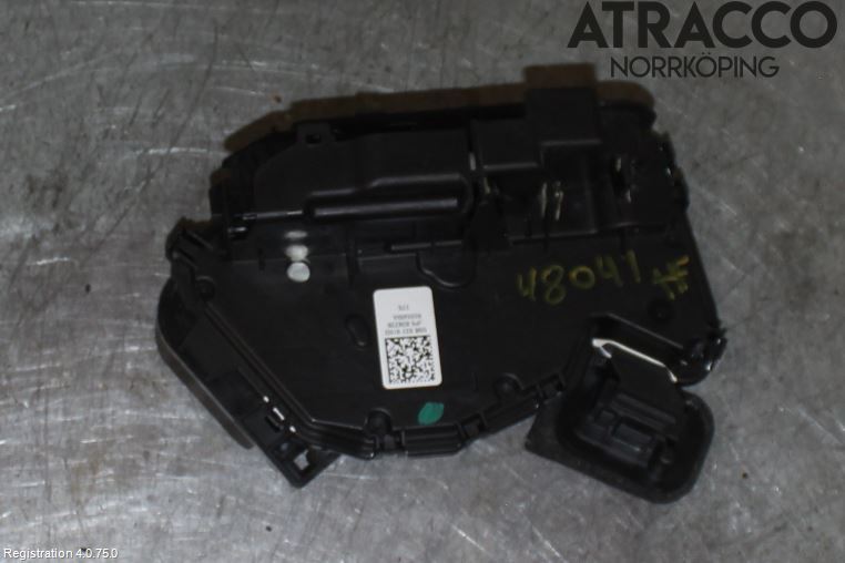 Volkswagen VW PASSAT 15-19 Dørlås - Låsekasse