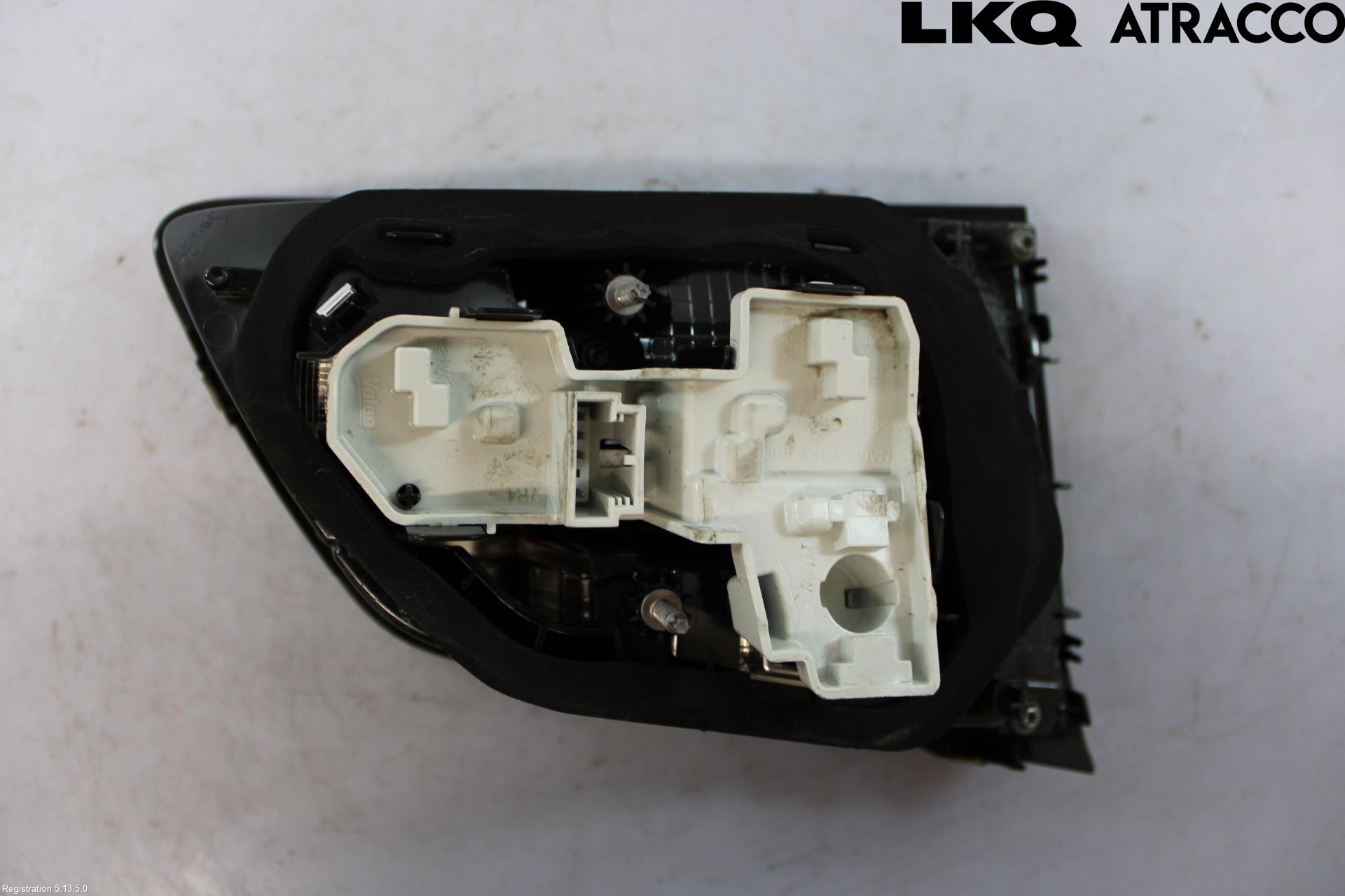 Volkswagen VW GOLF SPORTSVAN 15-20 Baklykt Høyre  På Luke(Indre)