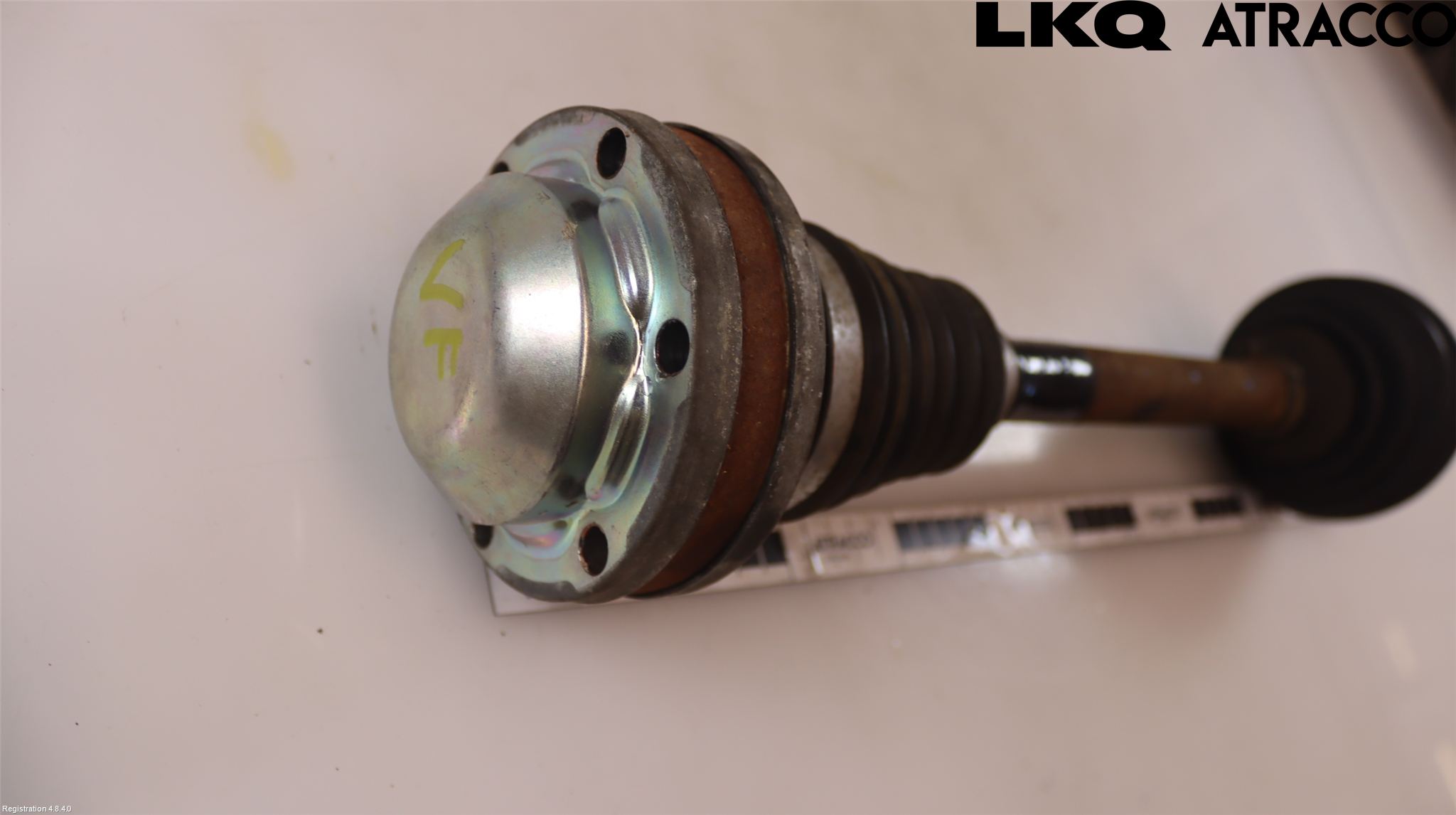 Volkswagen VW PASSAT 11-14 Drivaksel Foran Kompl Venstre