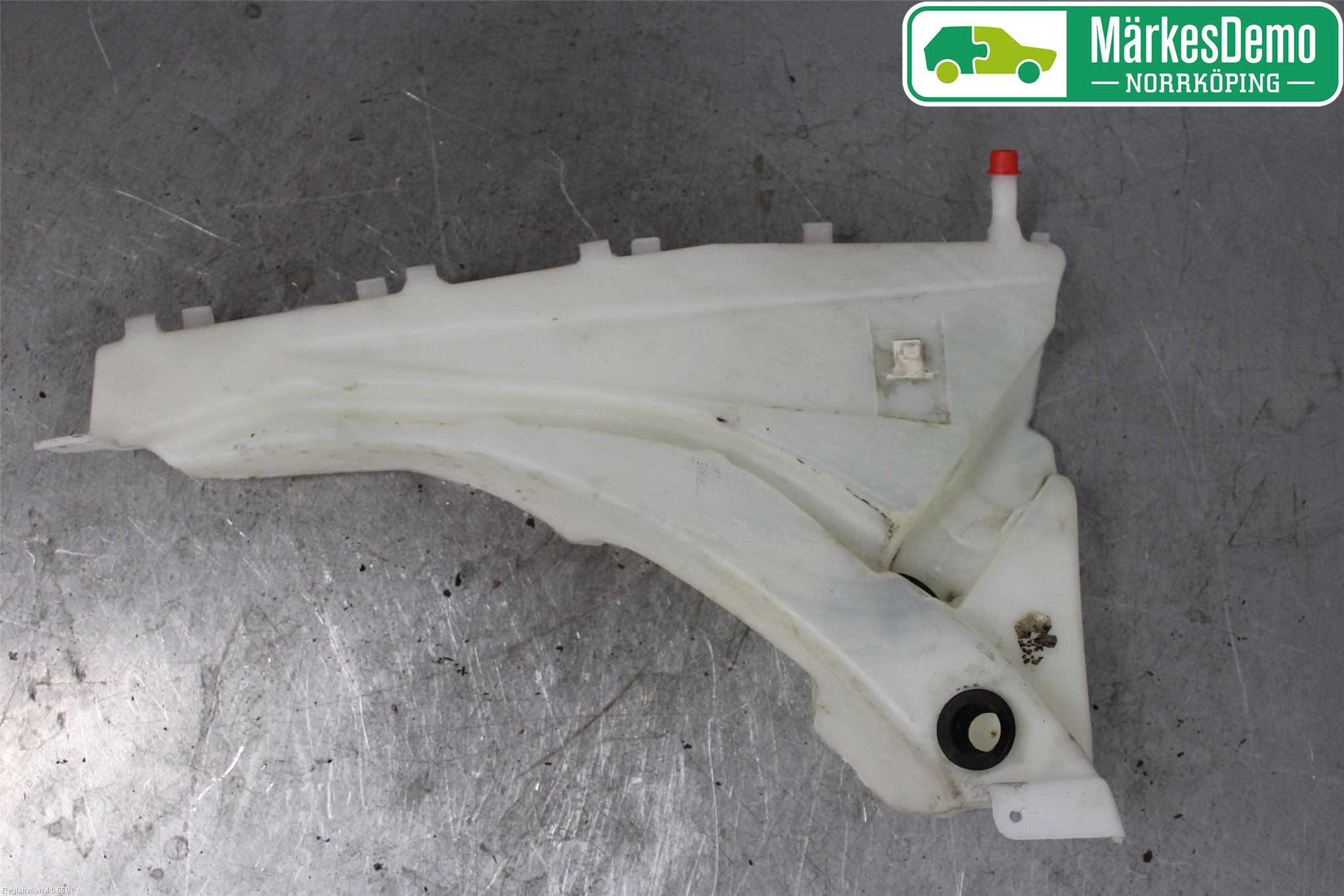 Volvo V50 04-07 Spylerbeholder Frontrute-Lykte