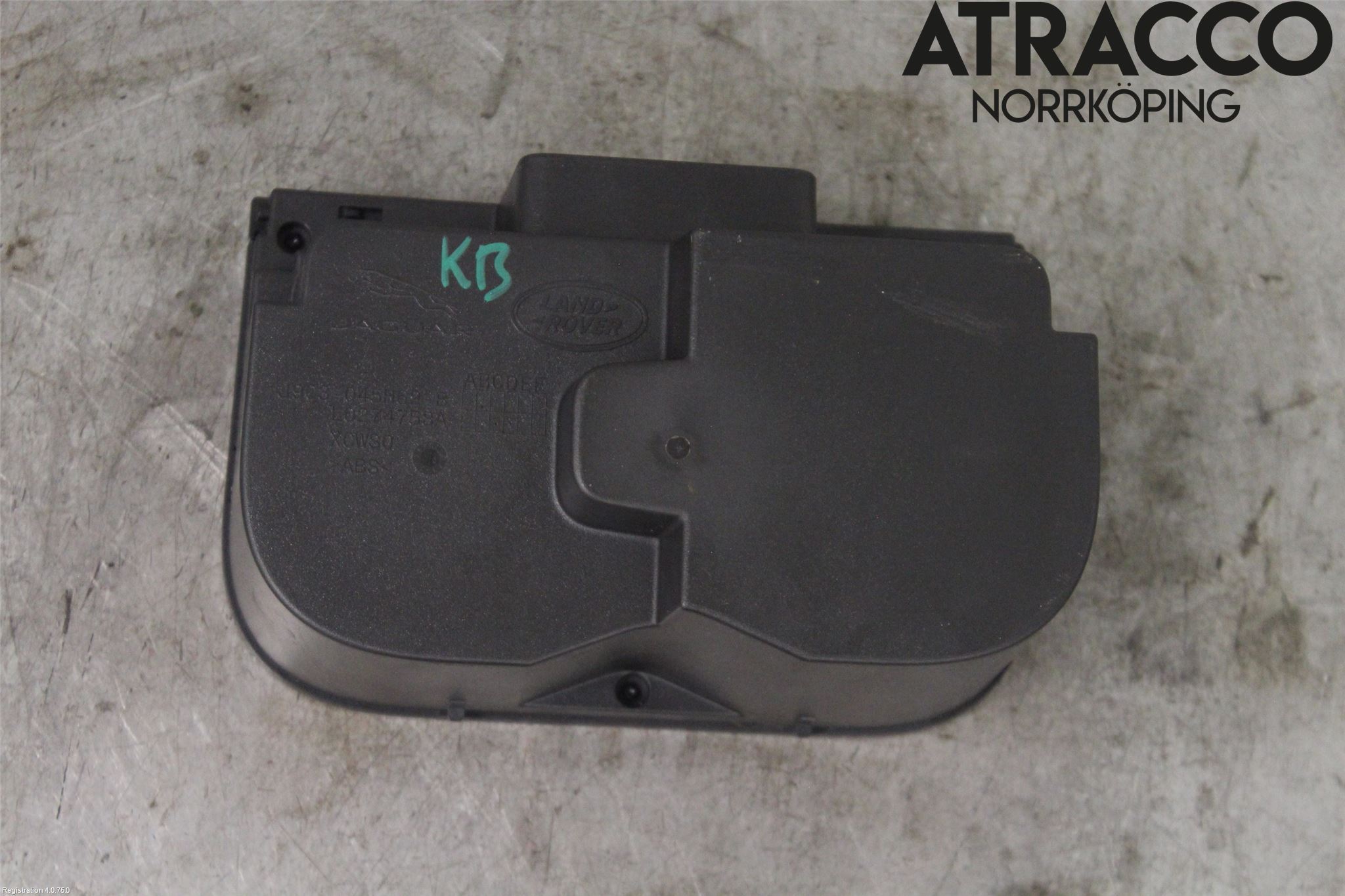 Jaguar I-PACE 18- Innr Koppholder