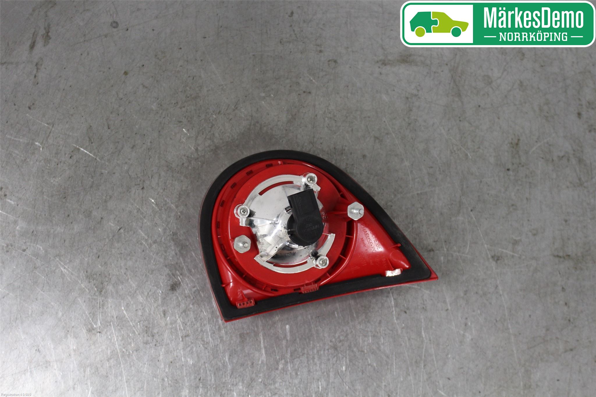 Volkswagen VW GOLF V 04-09 Baklykt Venstre  På Luke(Indre
