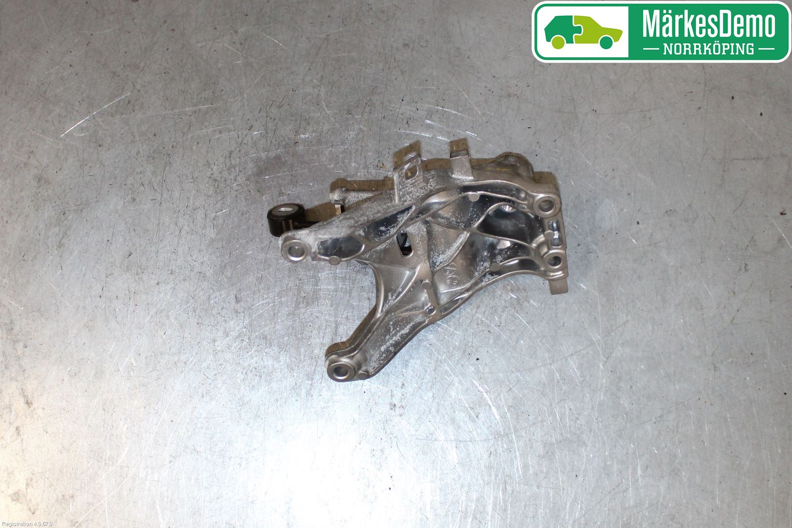 Audi A6 F2/C8 19- Motor Feste Stål-Alu