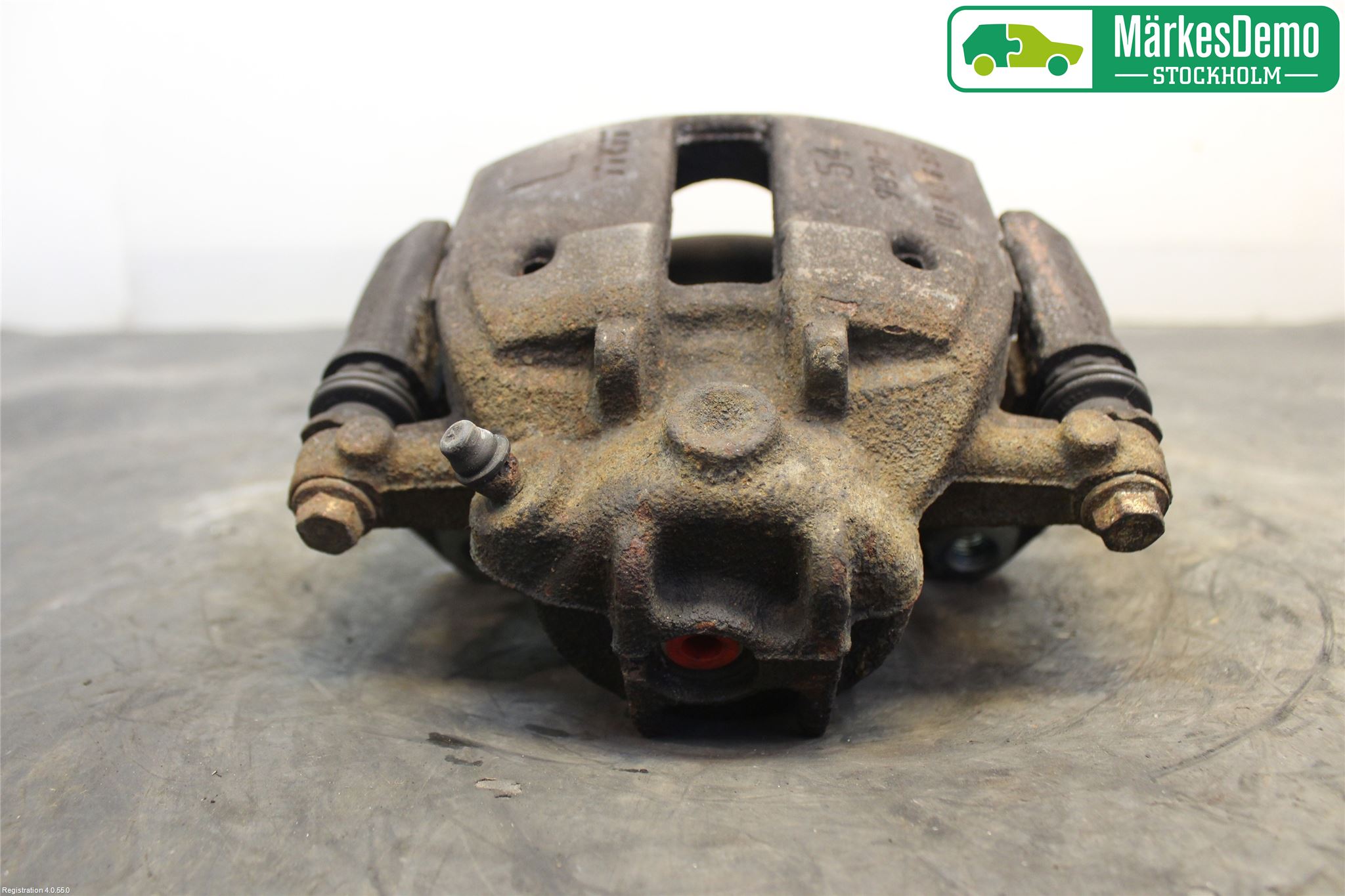 Mitsubishi COLT   04-08 Bremsecaliper Foran Venstre