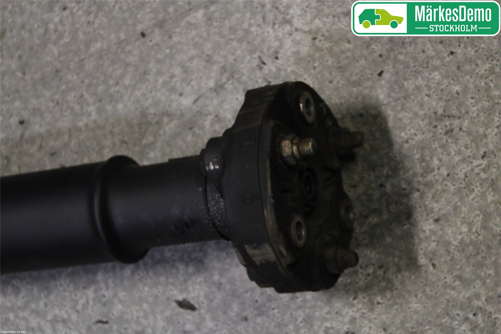 BMW 5 F10/F11/F18 09-17 Mellomaksel Kompl