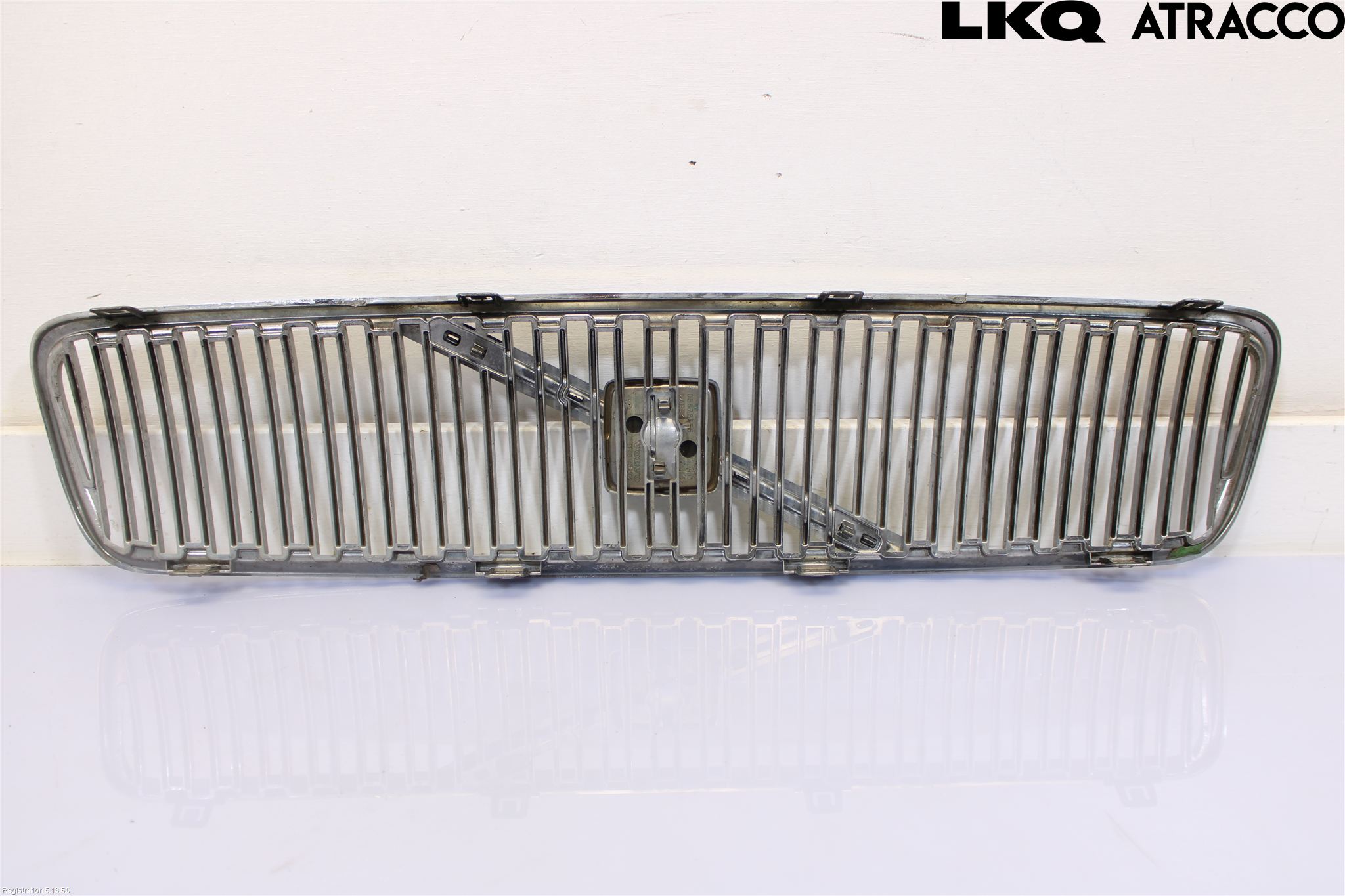 Volvo V50 04-07 Grill Komplett