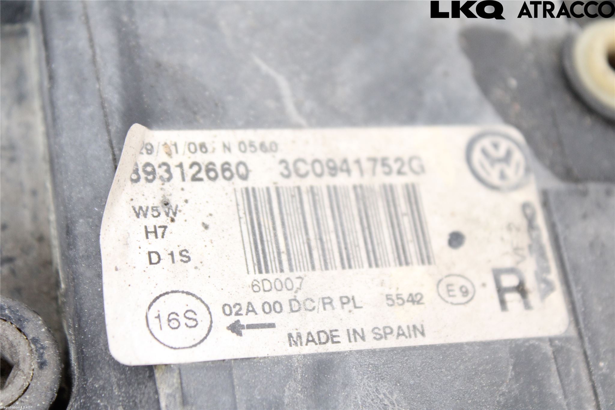 Volkswagen VW PASSAT 05-11 Frontlykt Høyre