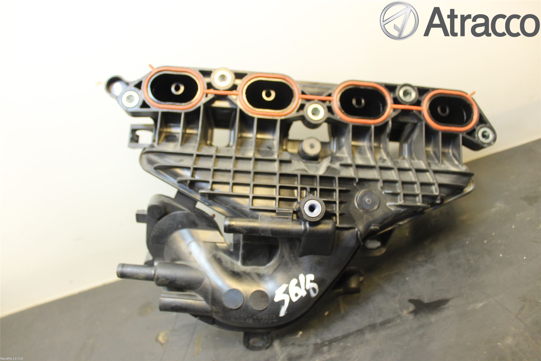 Toyota YARIS XP130 15-20 Innsugningsmanifold