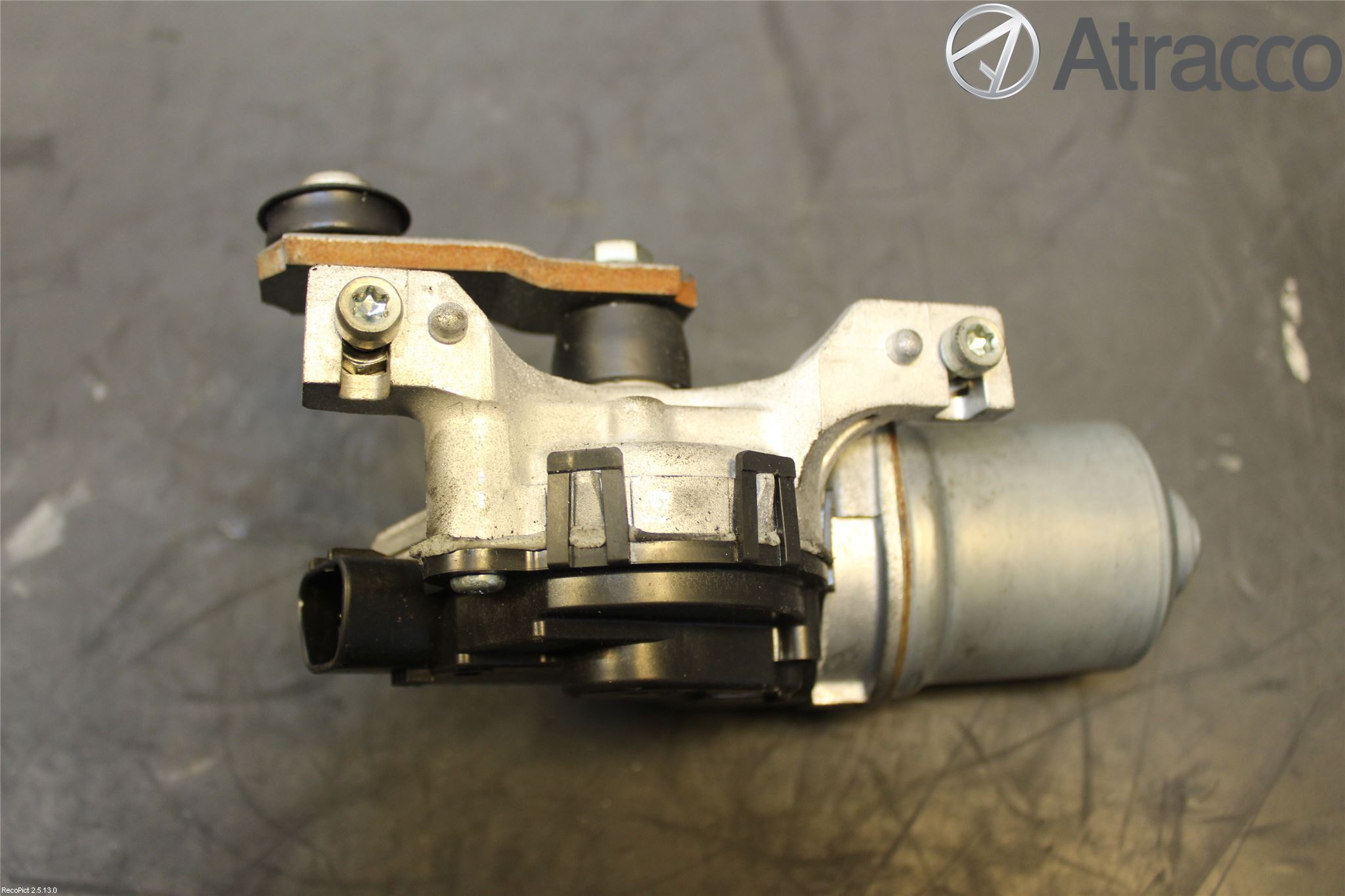 Toyota YARIS XP130 15-20 Viskermotor Frontrute