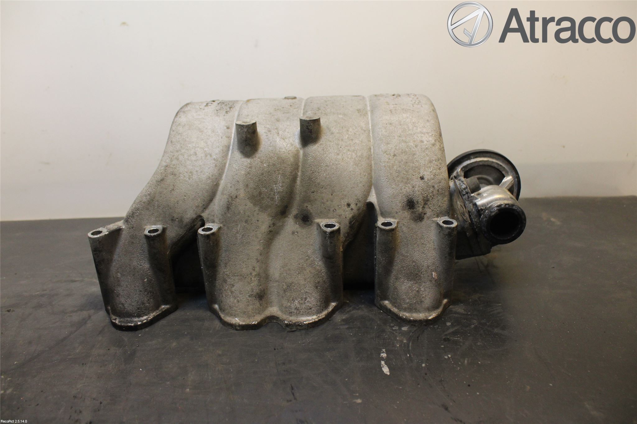 Volkswagen VW CADDY      04-10 Innsugningsmanifold