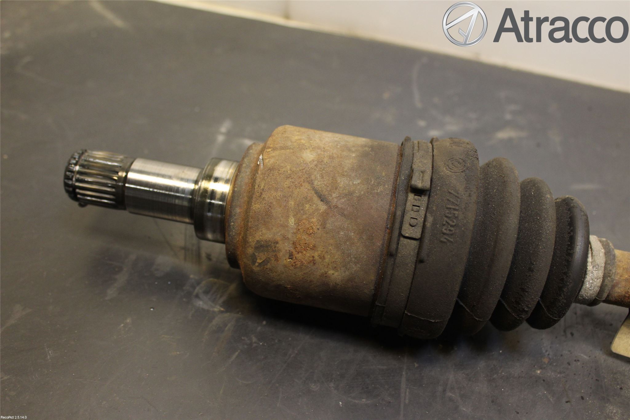 Fiat GRANDE PUNTO 05-10 Drivaksel Foran Kompl Høyre