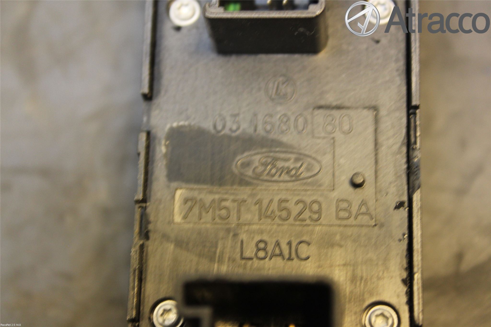 Ford FOCUS     04-07 Bryter Vindusheis