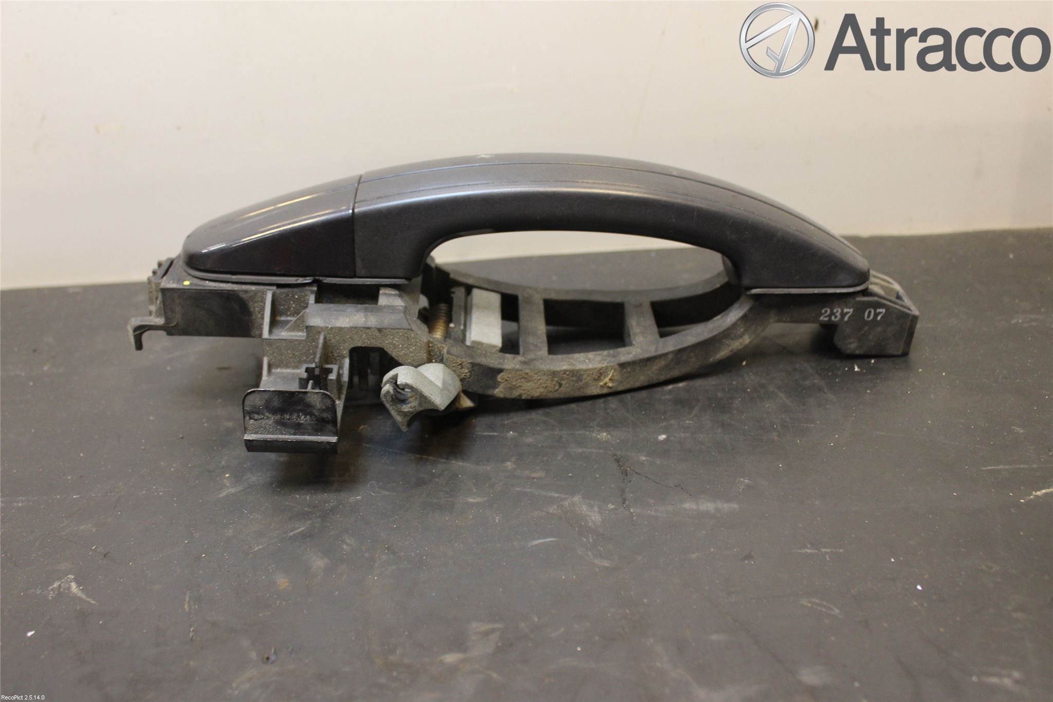 Ford FOCUS     04-07 Dørhandtak Ytre Venstre
