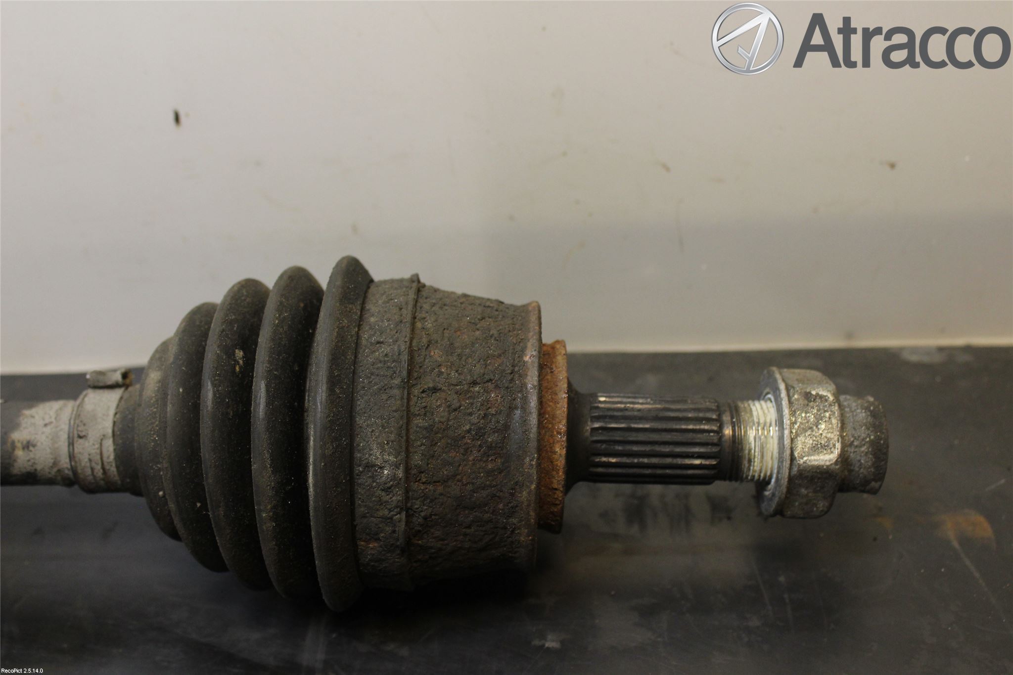 Opel CORSA D 07-14 Drivaksel Foran Kompl Venstre