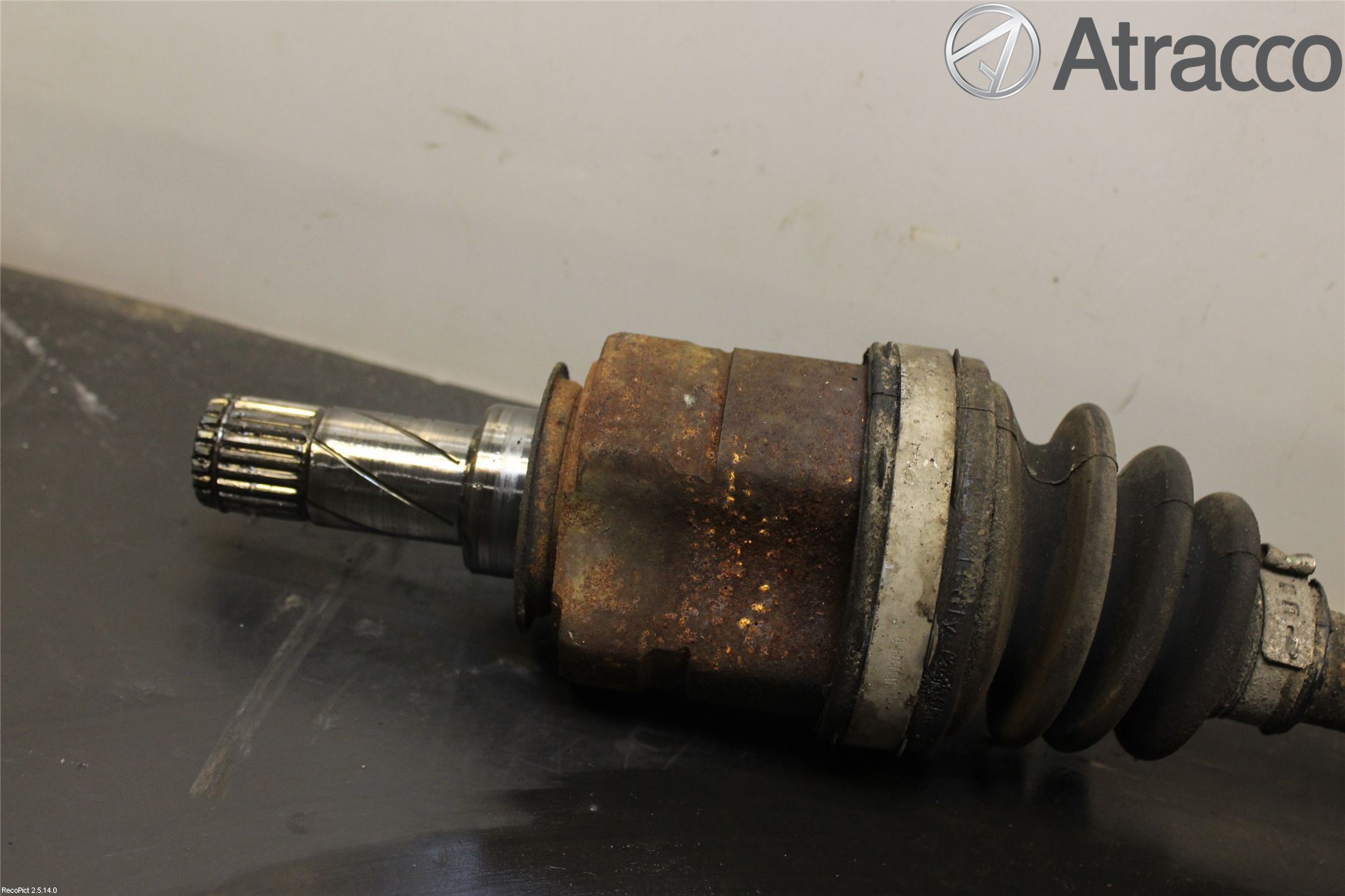 Opel CORSA D 07-14 Drivaksel Foran Kompl Venstre