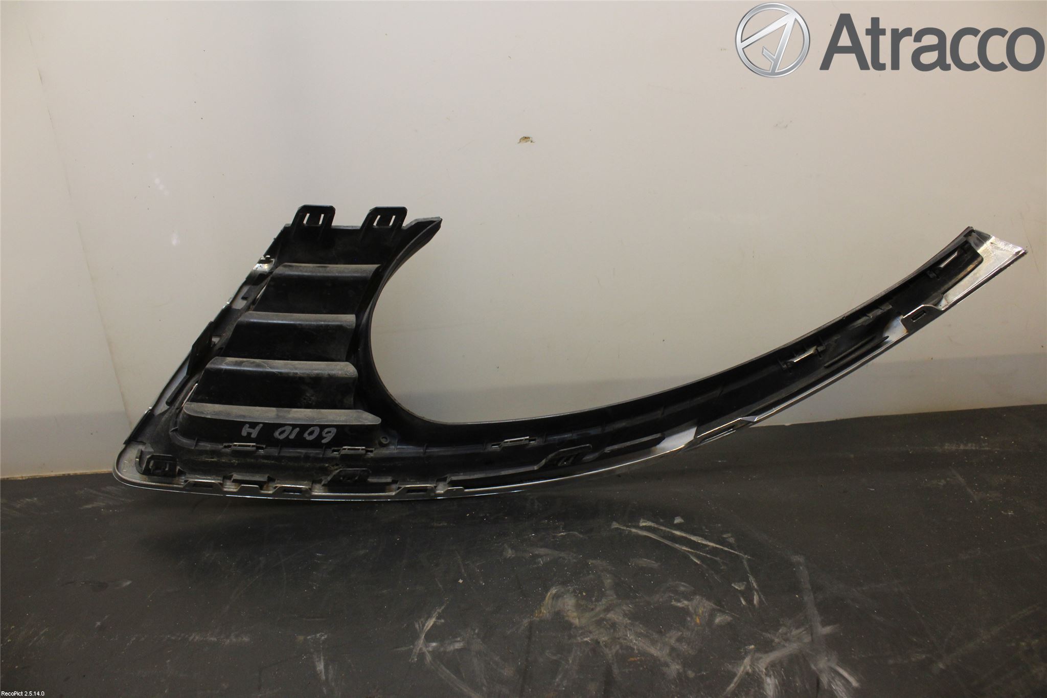 Saab 9-5     06-10 Frontlykt Ramme H Lyktering