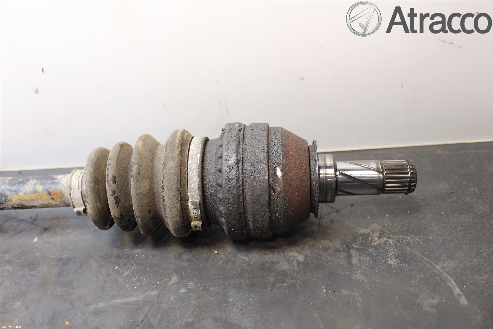 Opel ASTRA H 04-12 Drivaksel Foran Kompl Venstre